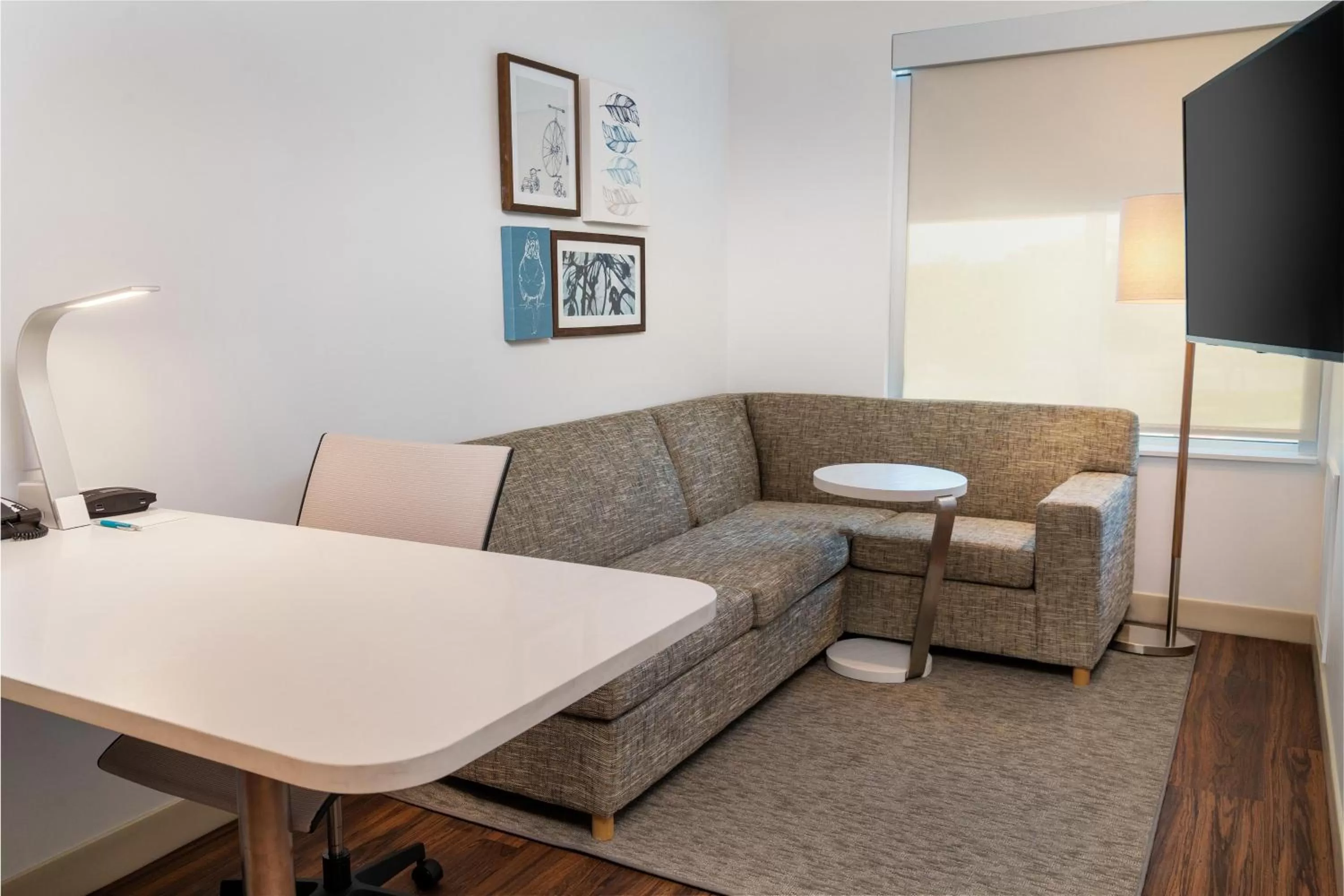 Bedroom in Element Sacramento Airport