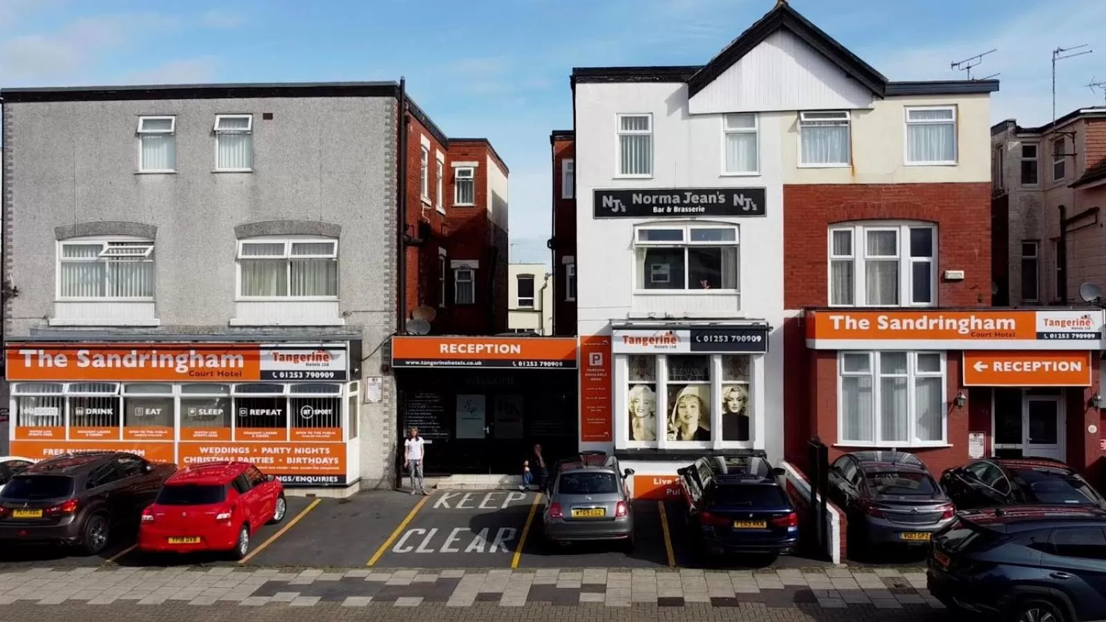 Facade/entrance in The Sandringham Court Hotel & Apartment Welcoming Large and Small Groups for 15 years