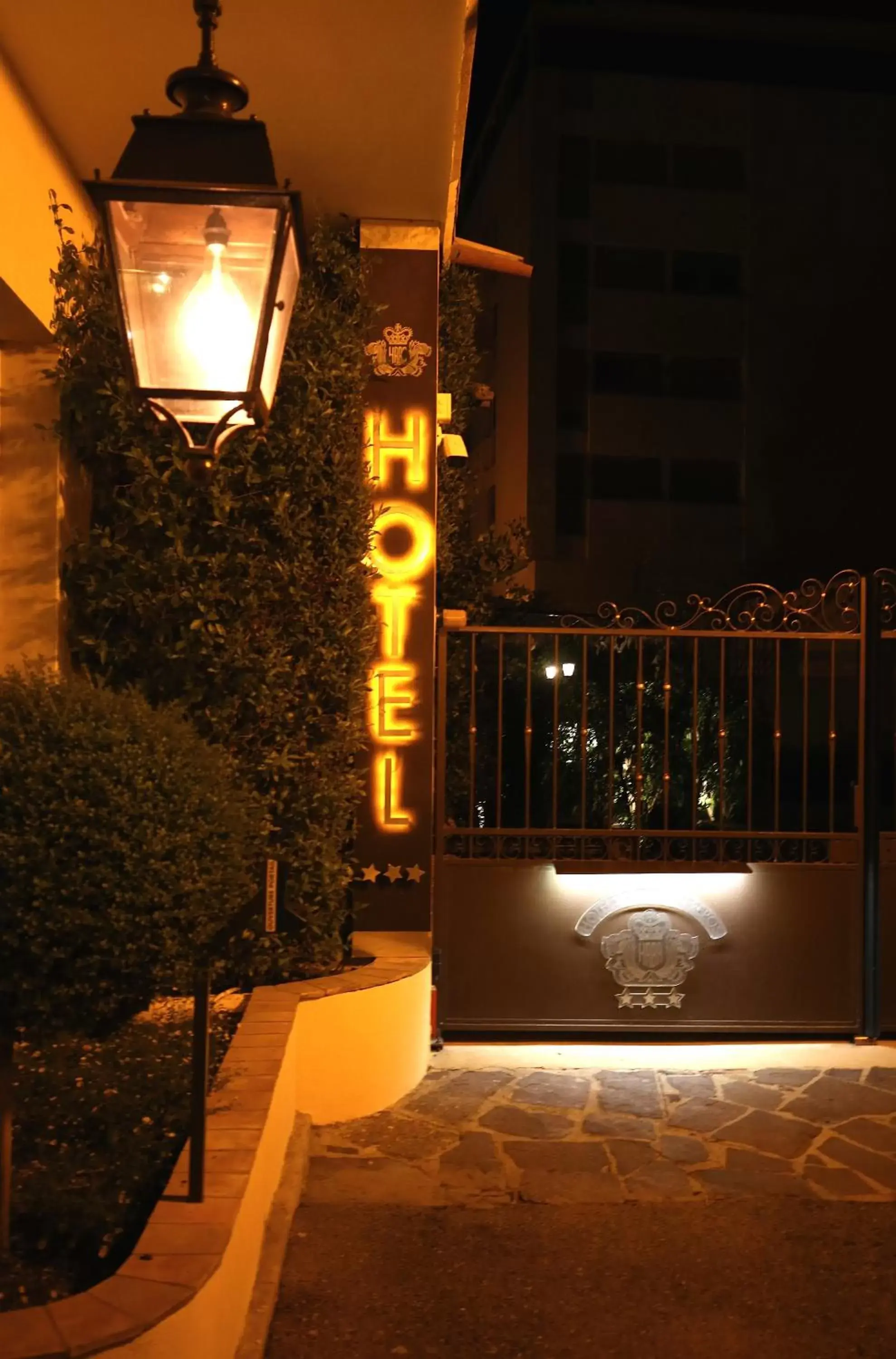 Facade/entrance in Hotel Royal Bon Repos