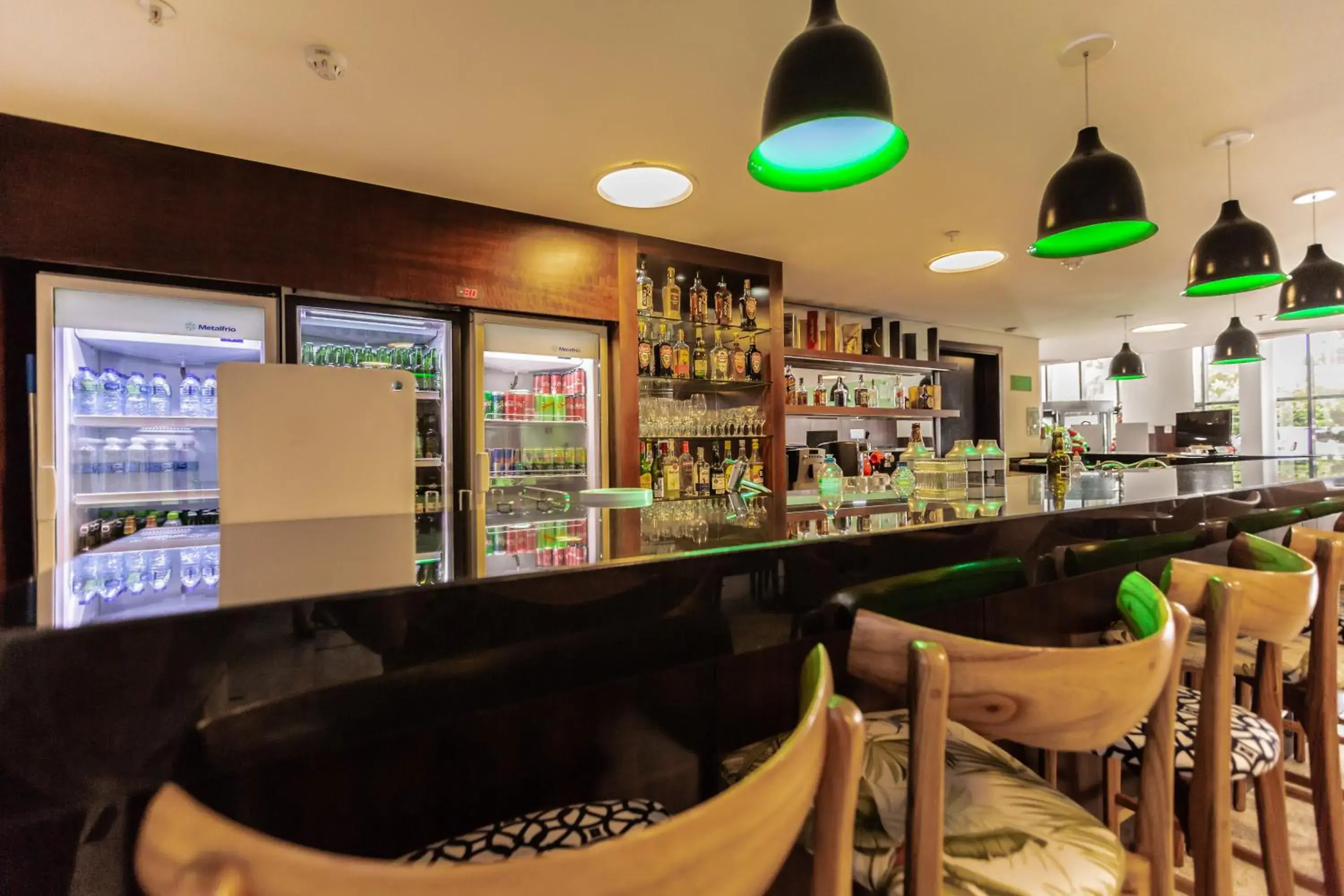 Lounge or bar, Lounge/Bar in Holiday Inn Cuiaba, an IHG Hotel