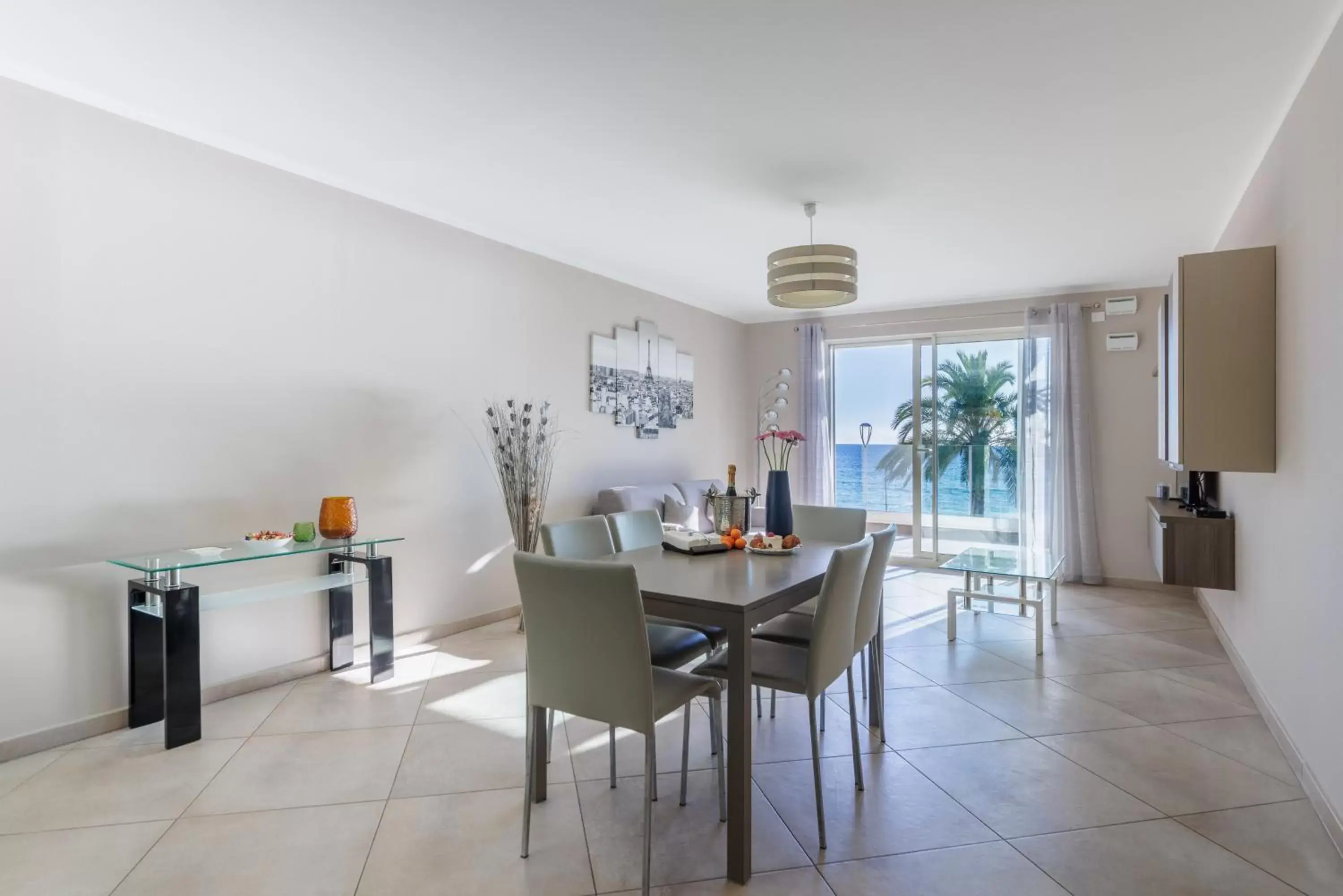 Photo of the whole room, Dining Area in LE MIDI 8 by ESTATES CANNES