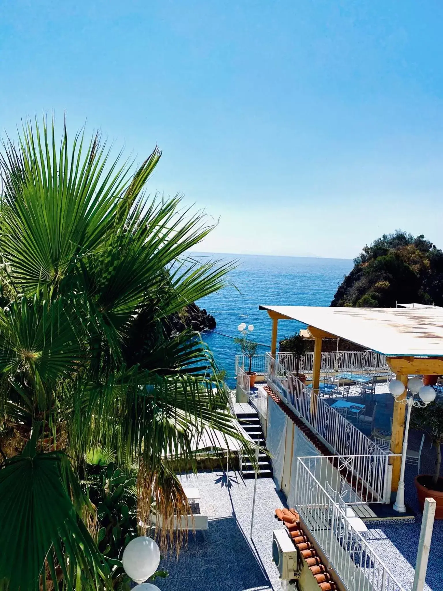 Lounge or bar, Pool View in Strand Hotel Delfini