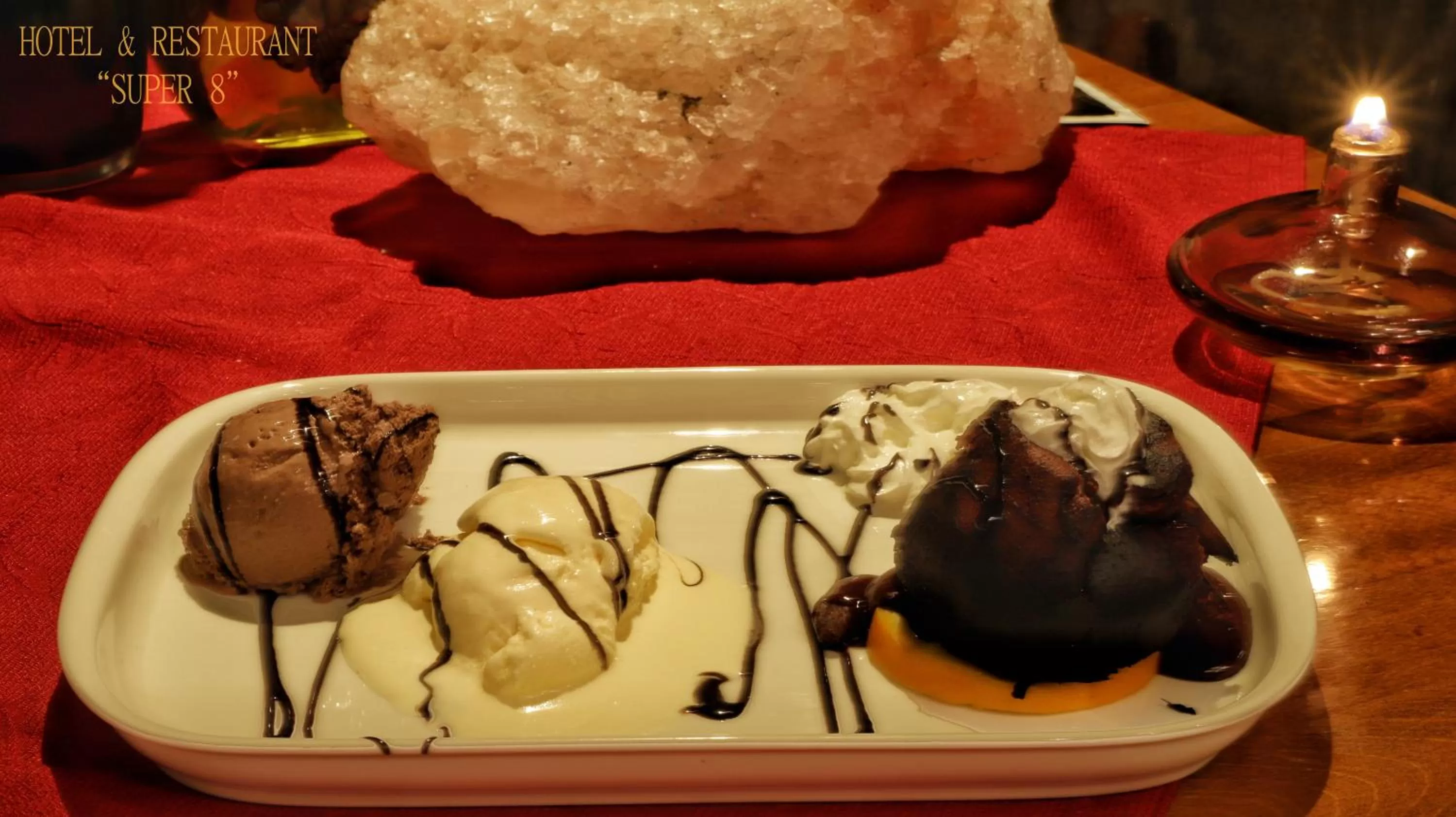 Restaurant/places to eat in Hotel Super 8