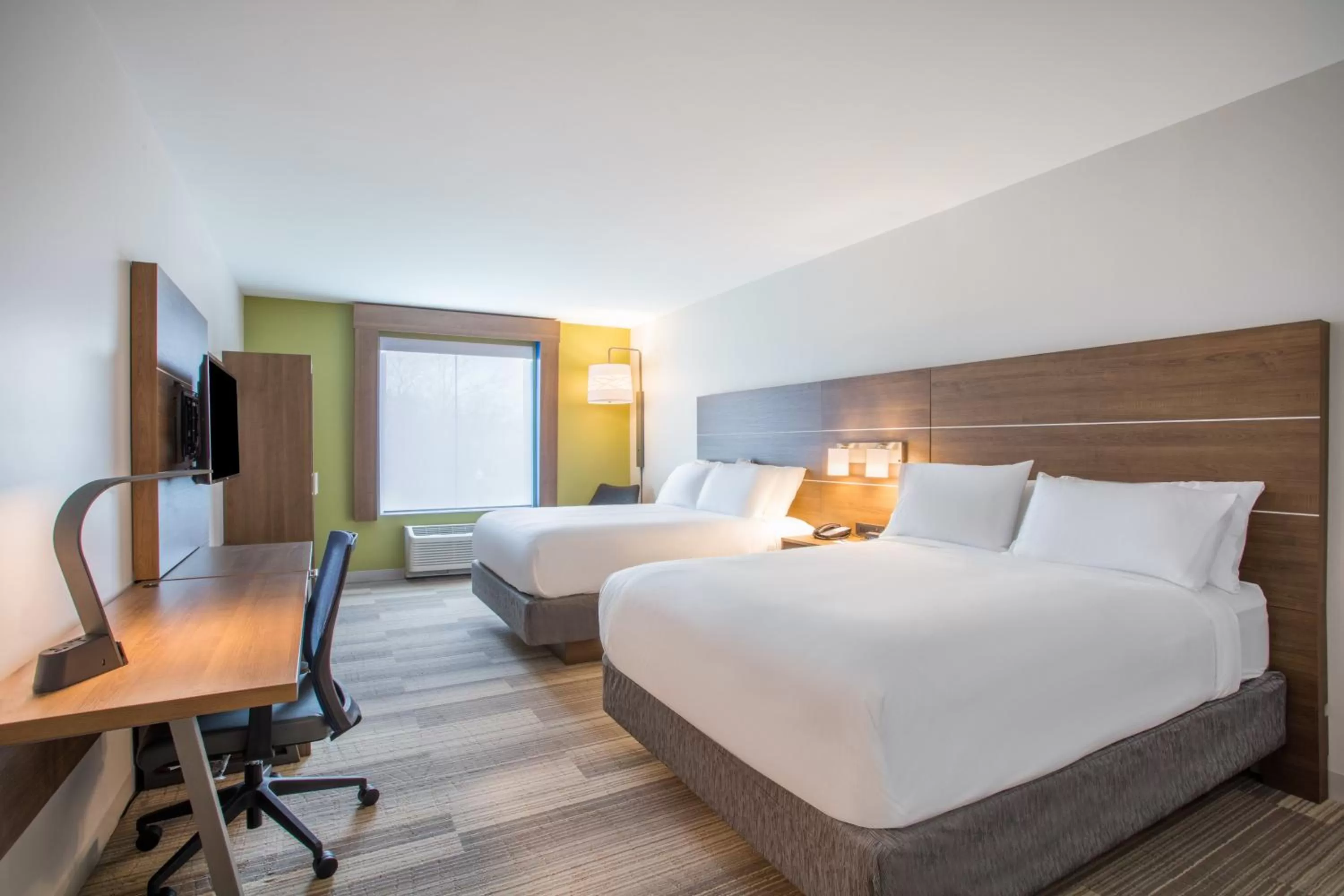 Photo of the whole room, Bed in Holiday Inn Express & Suites Owings Mills-Baltimore Area by IHG