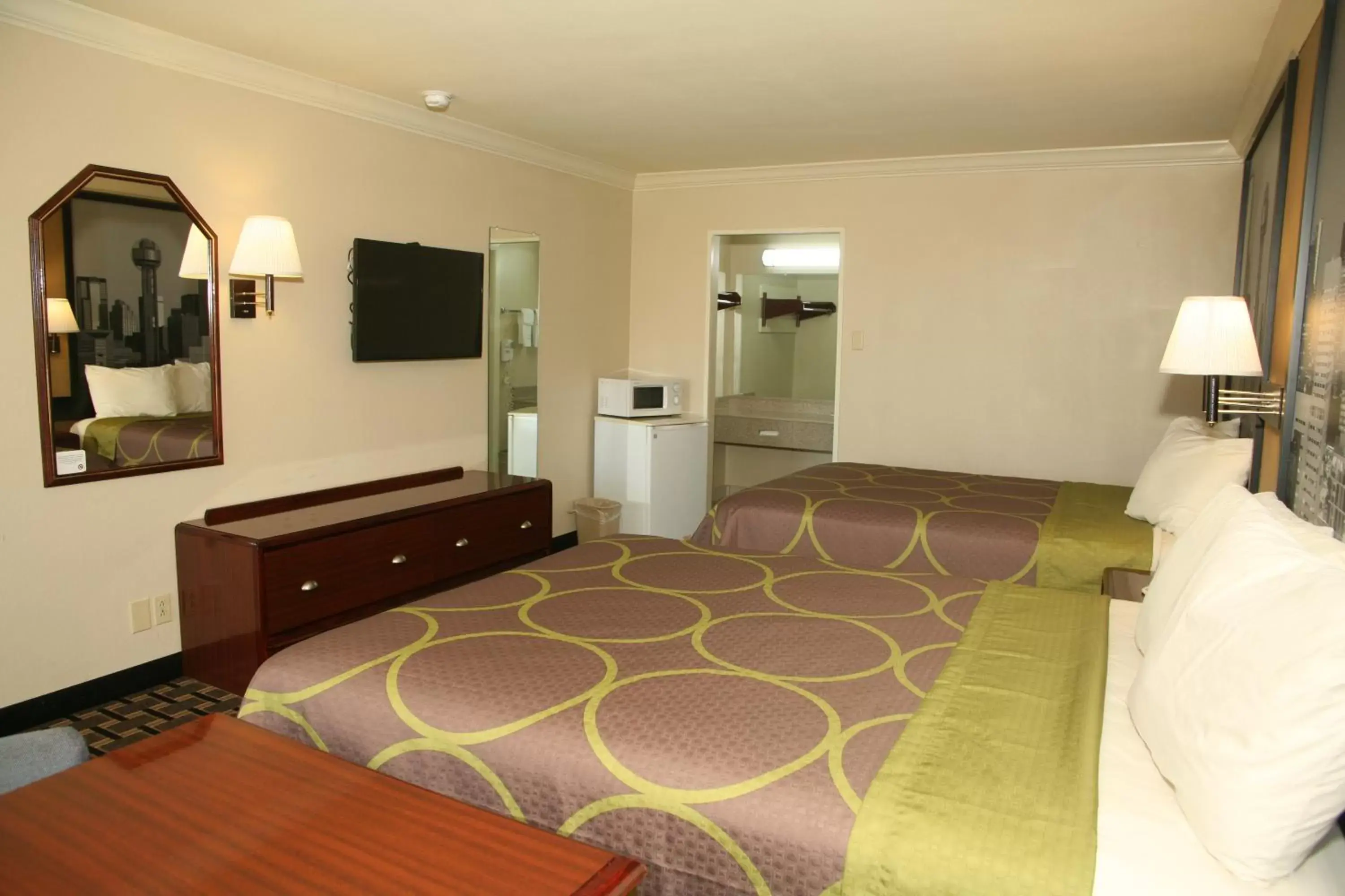 Photo of the whole room, Bed in Super 8 by Wyndham Tyler TX Photo of the whole room, Bed in Super 8 by Wyndham Tyler TX