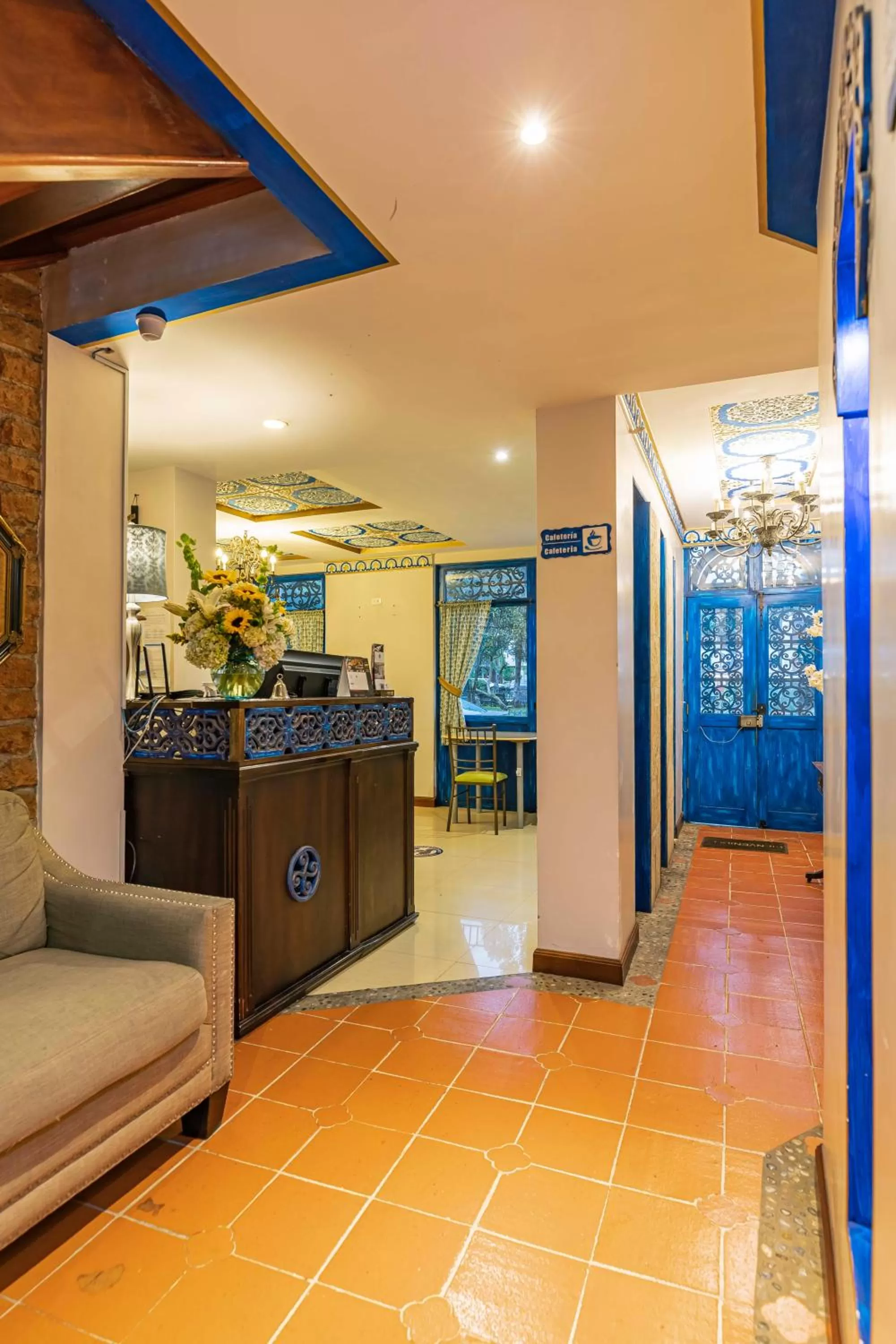 Lobby or reception in Hotel Azul de la Plaza by Chat Noir