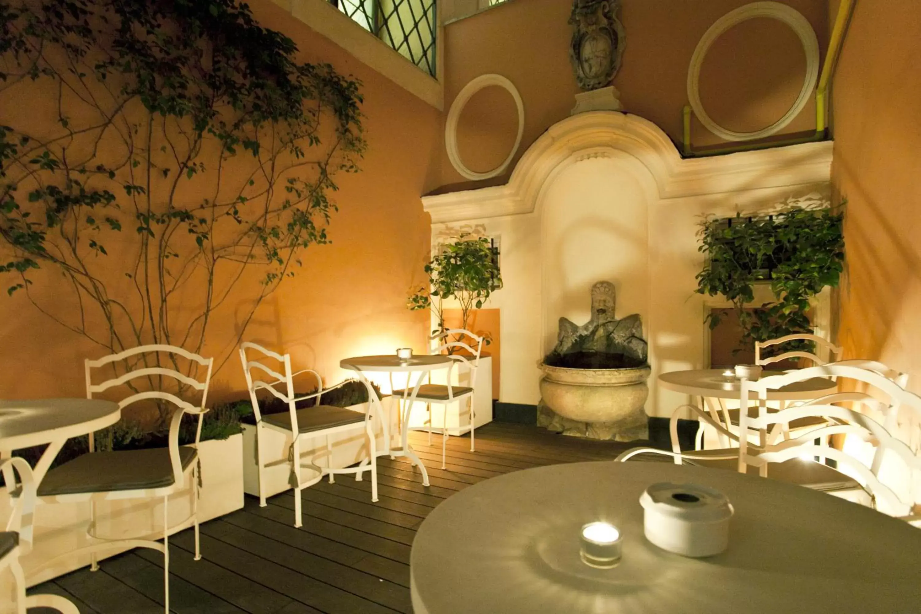 Balcony/Terrace, Restaurant/Places to Eat in DOM Hotel Roma - Preferred Hotels & Resorts
