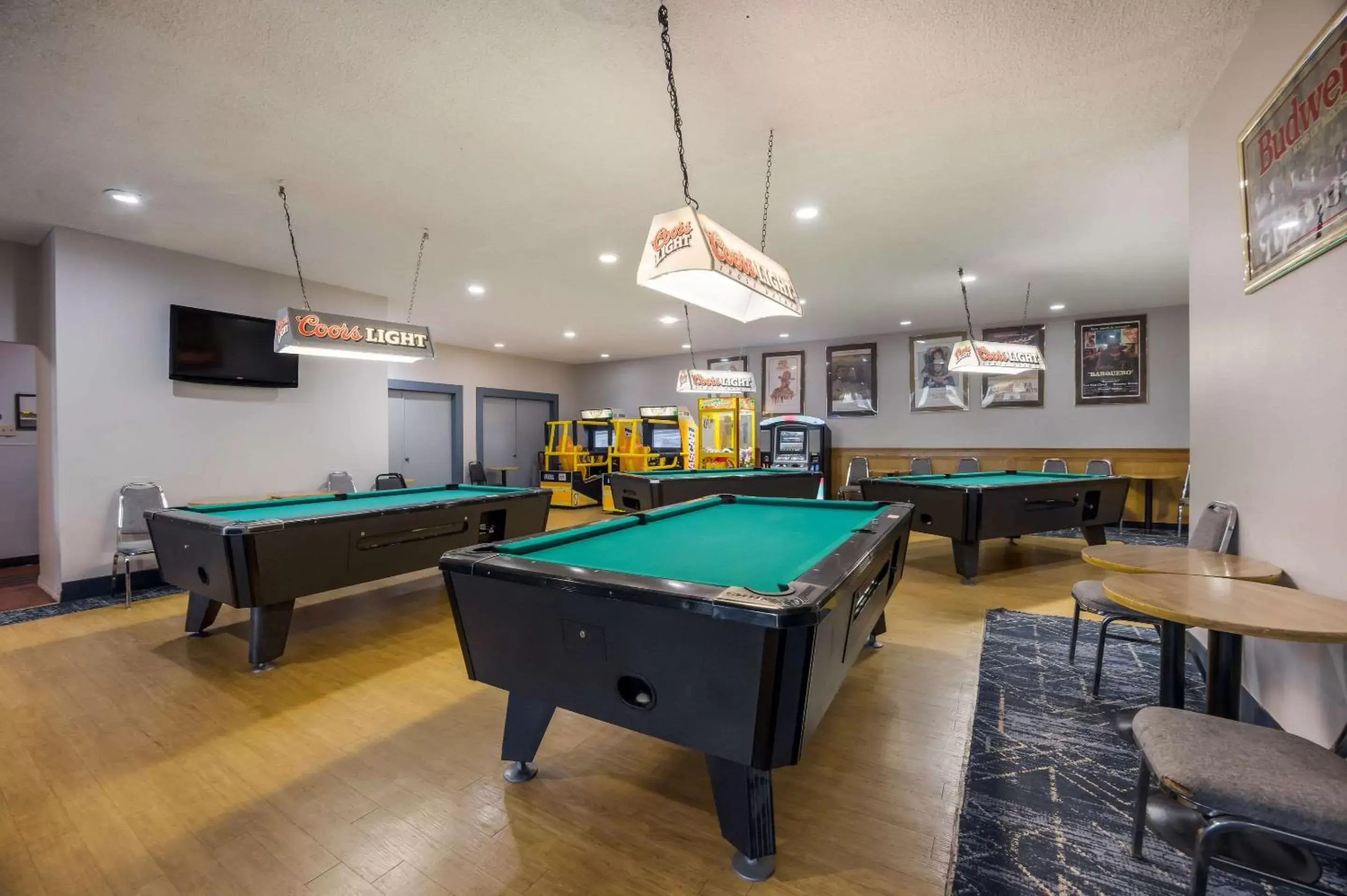 Game Room, Billiards in Quality Inn & Suites