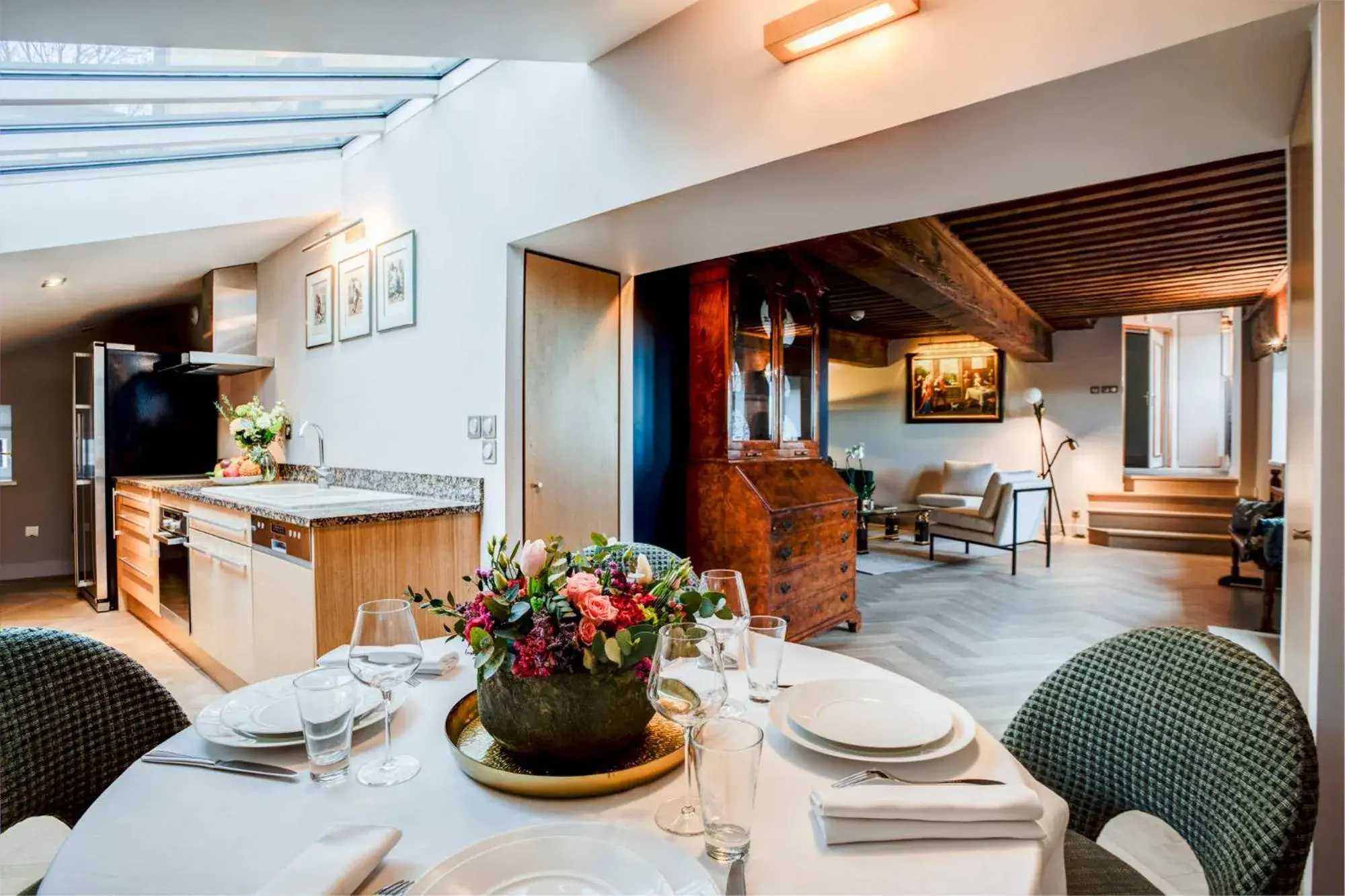 Dining Area in Villa Florentine