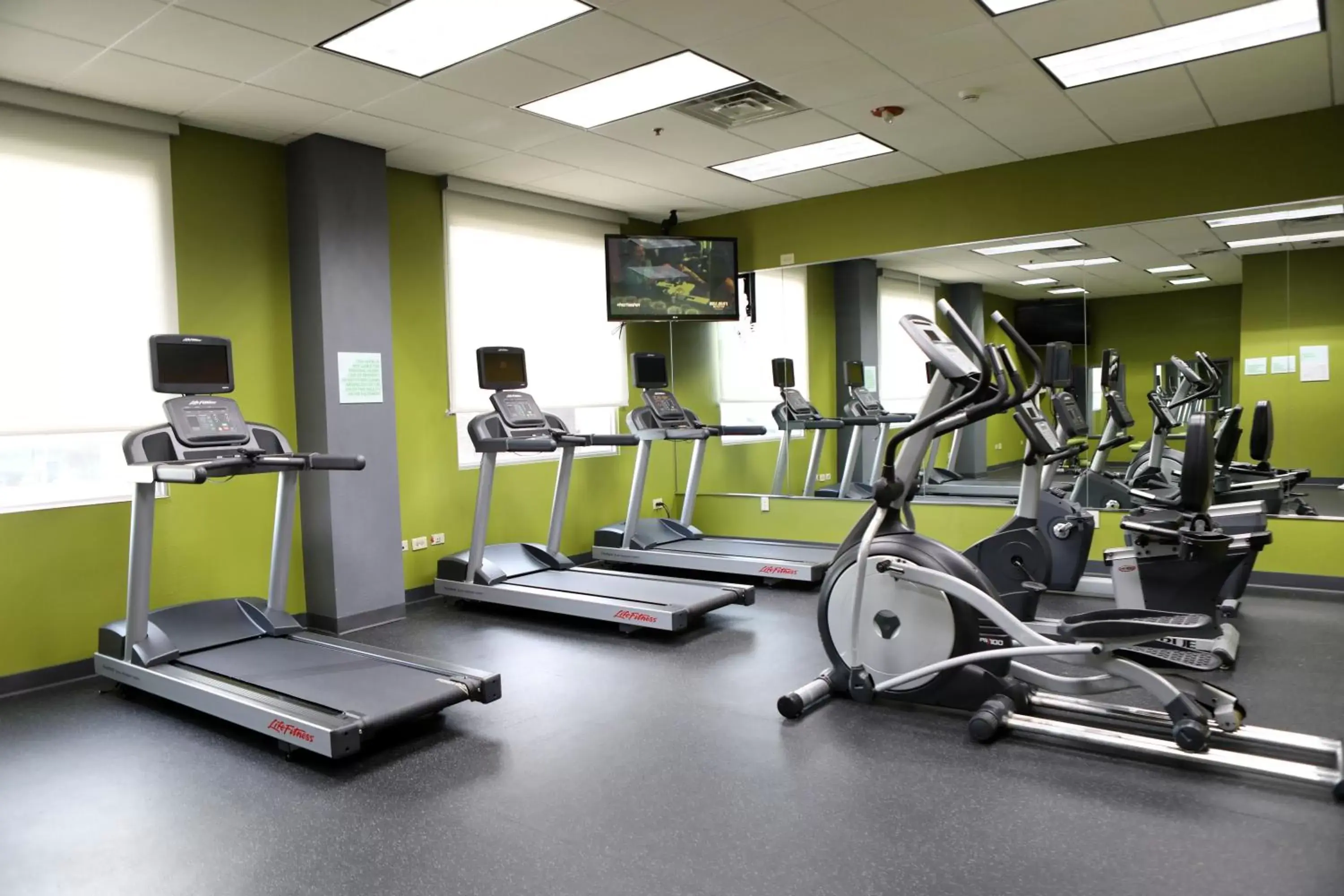 Spa and wellness centre/facilities, Fitness Center/Facilities in Holiday Inn O'Hare Area, an IHG Hotel