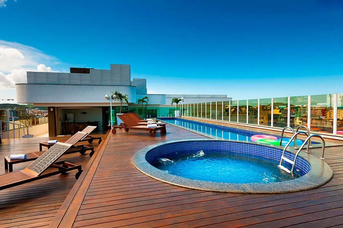 Property building, Swimming Pool in Oasis Cabo Frio