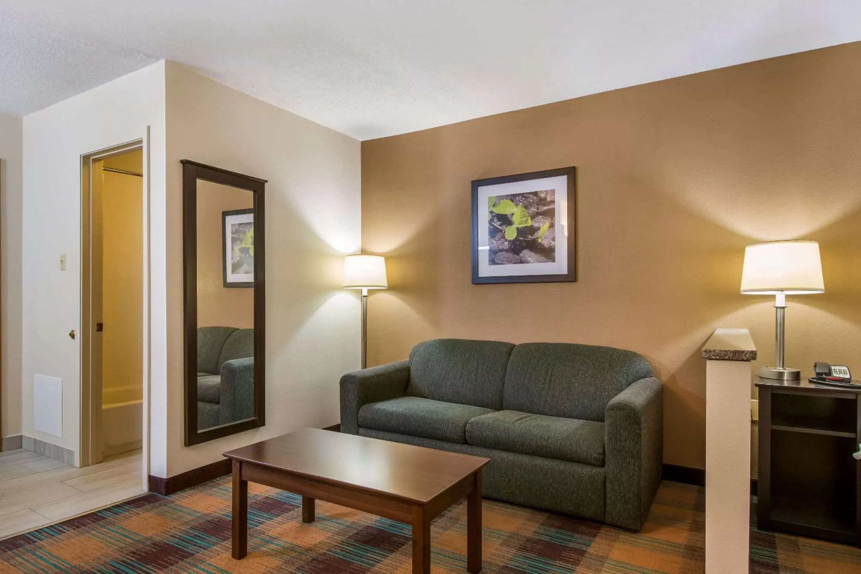 Photo of the whole room, Seating Area in Quality Inn Bloomsburg