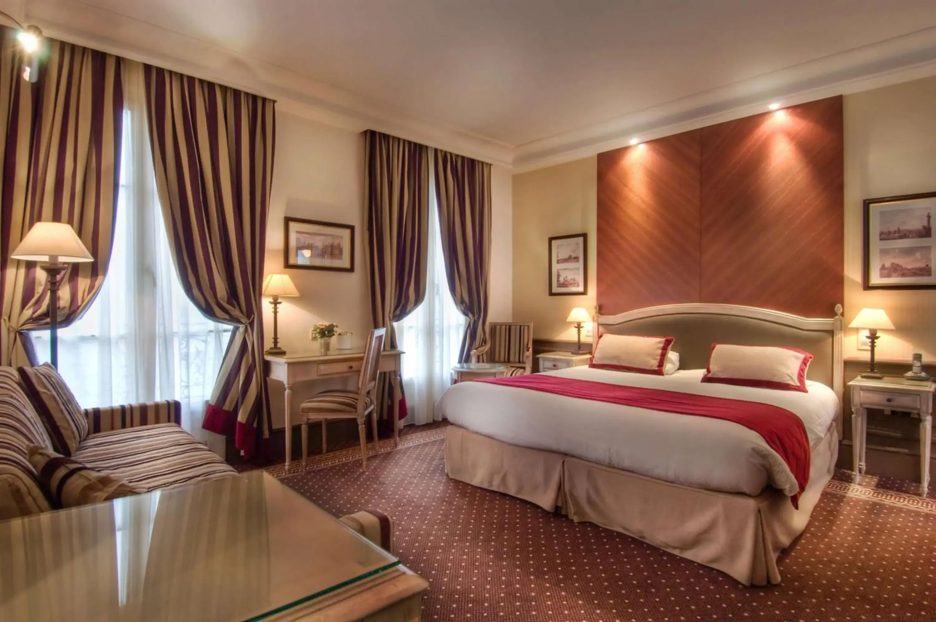 Photo of the whole room in Best Western Premier Trocadero La Tour Hotel