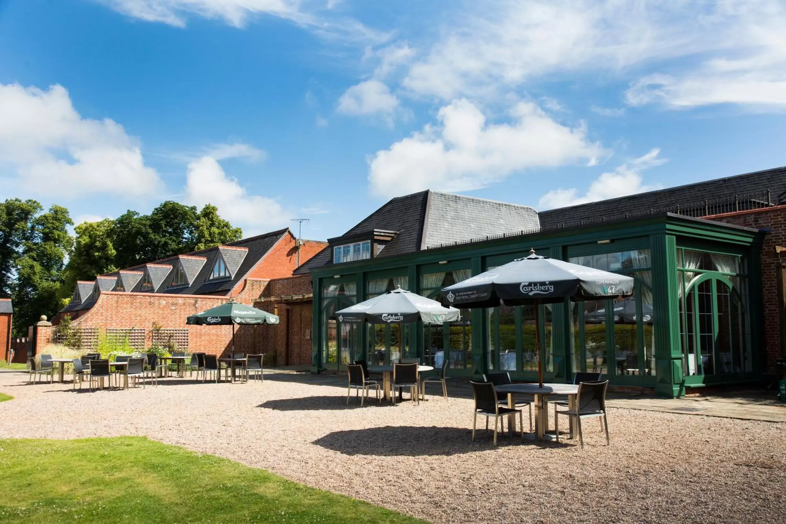 Restaurant/places to eat, Patio/Outdoor Area in Mercure Warwickshire Walton Hall Hotel & Spa