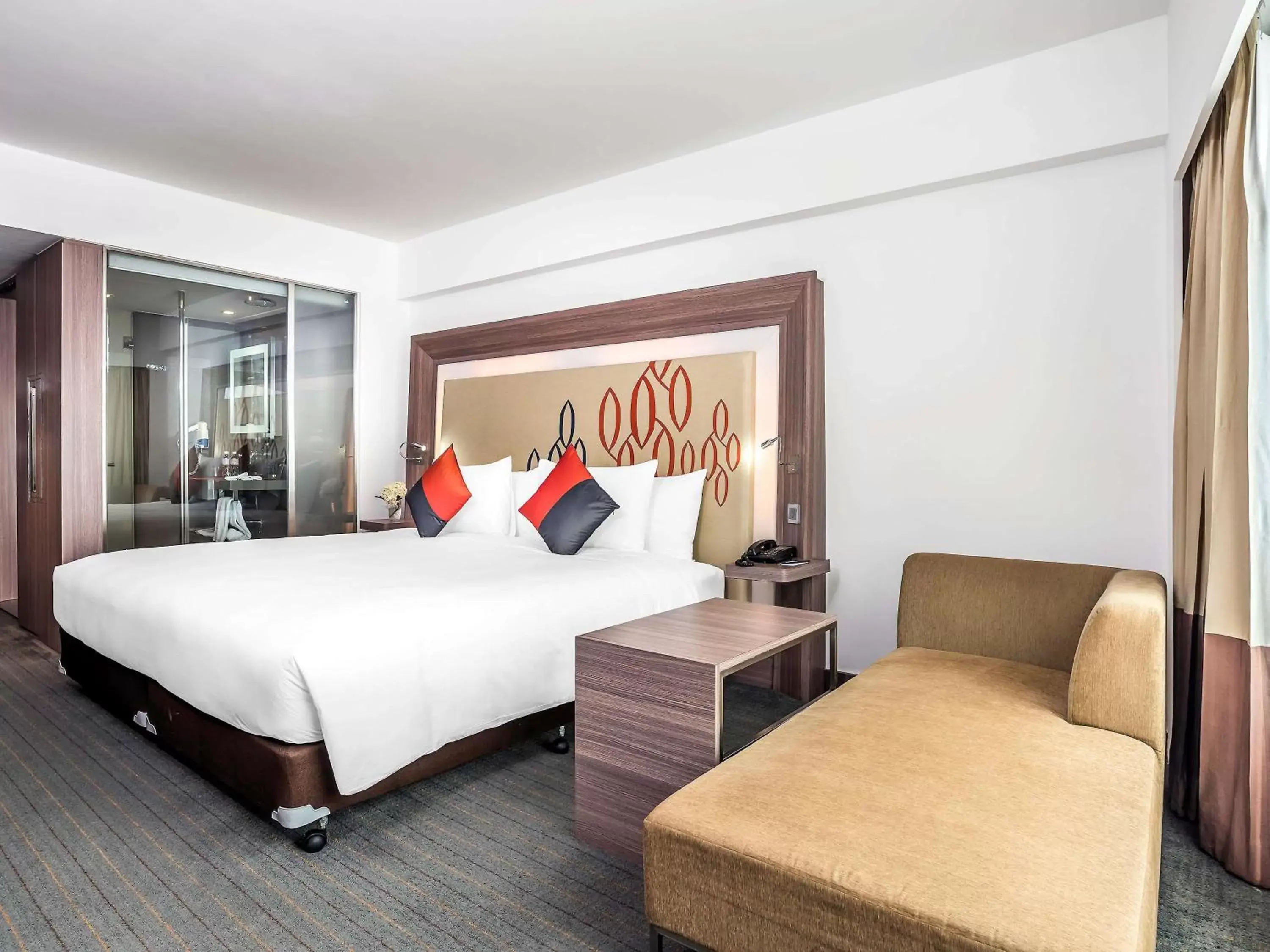 Photo of the whole room, Bed in Novotel Bangkok Silom Road Hotel