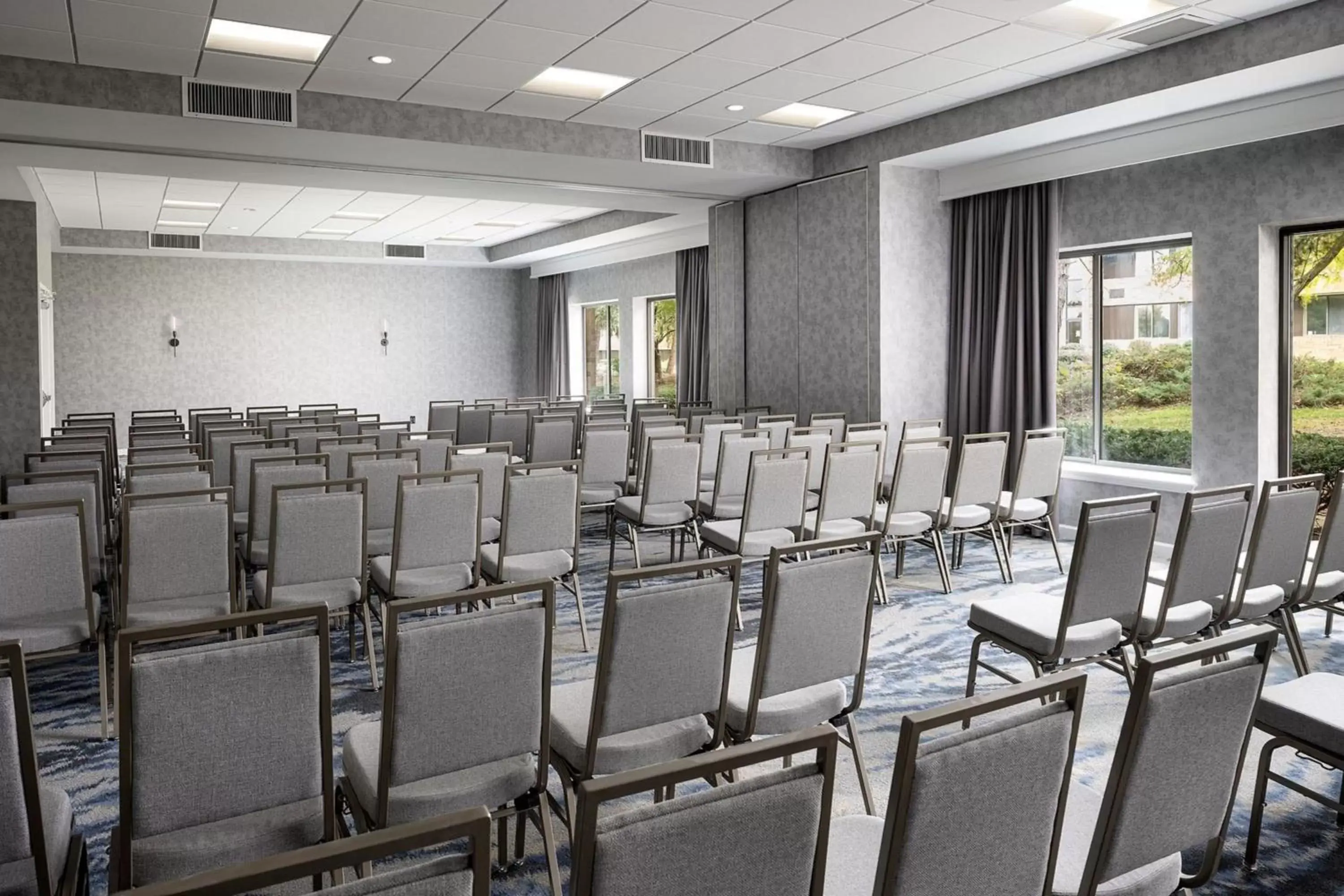 Meeting/conference room in Sheraton Grand Rapids Airport Hotel