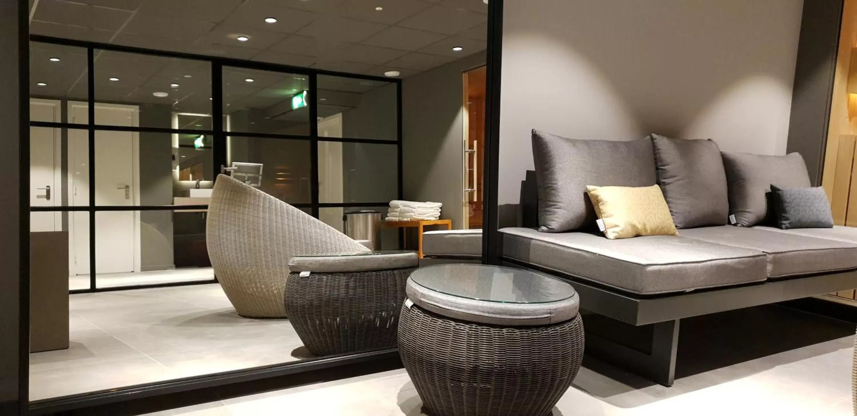 Spa and wellness centre/facilities, Seating Area in Bilderberg Parkhotel Rotterdam