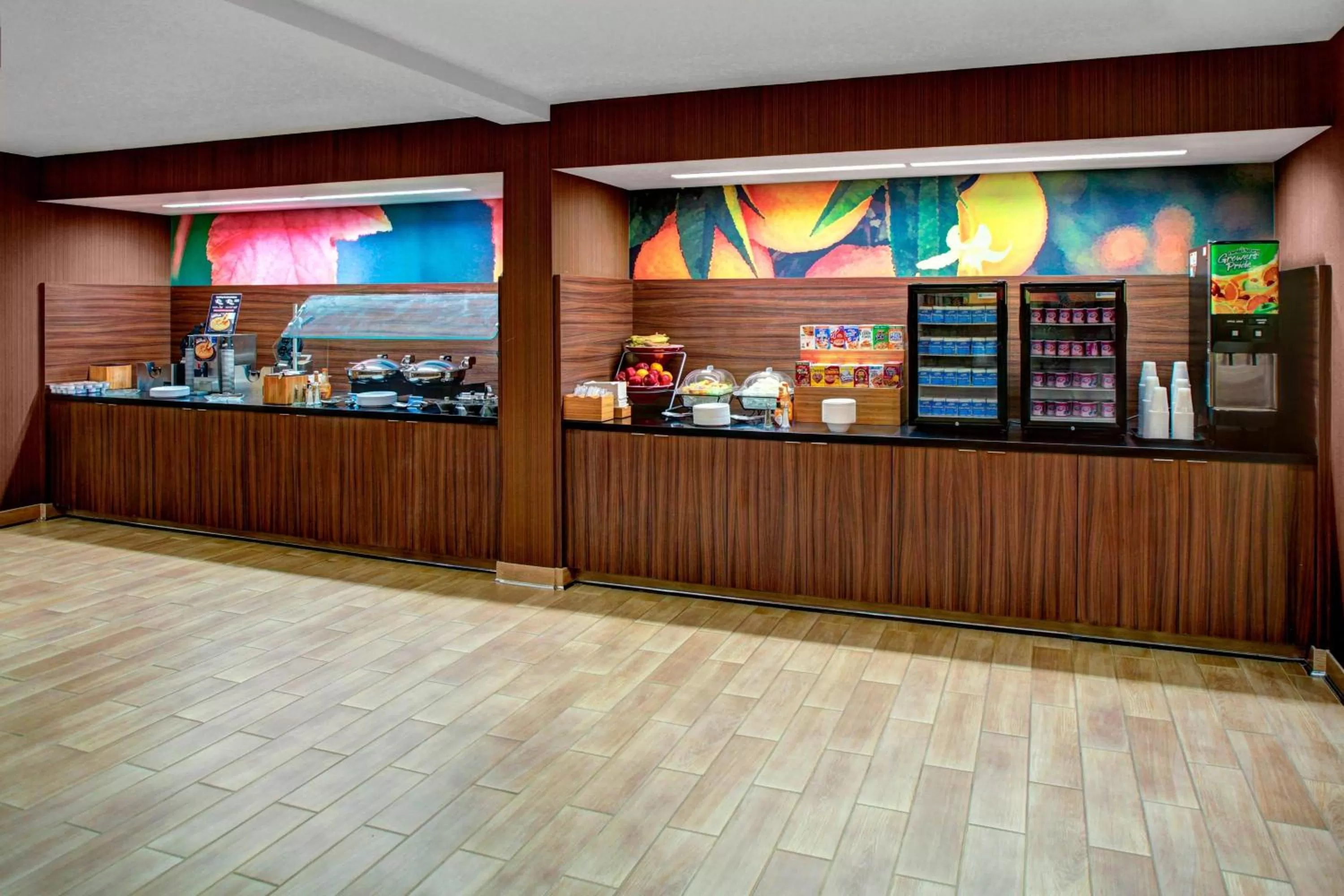 Breakfast in Fairfield Inn & Suites by Marriott Los Angeles LAX/El Segundo