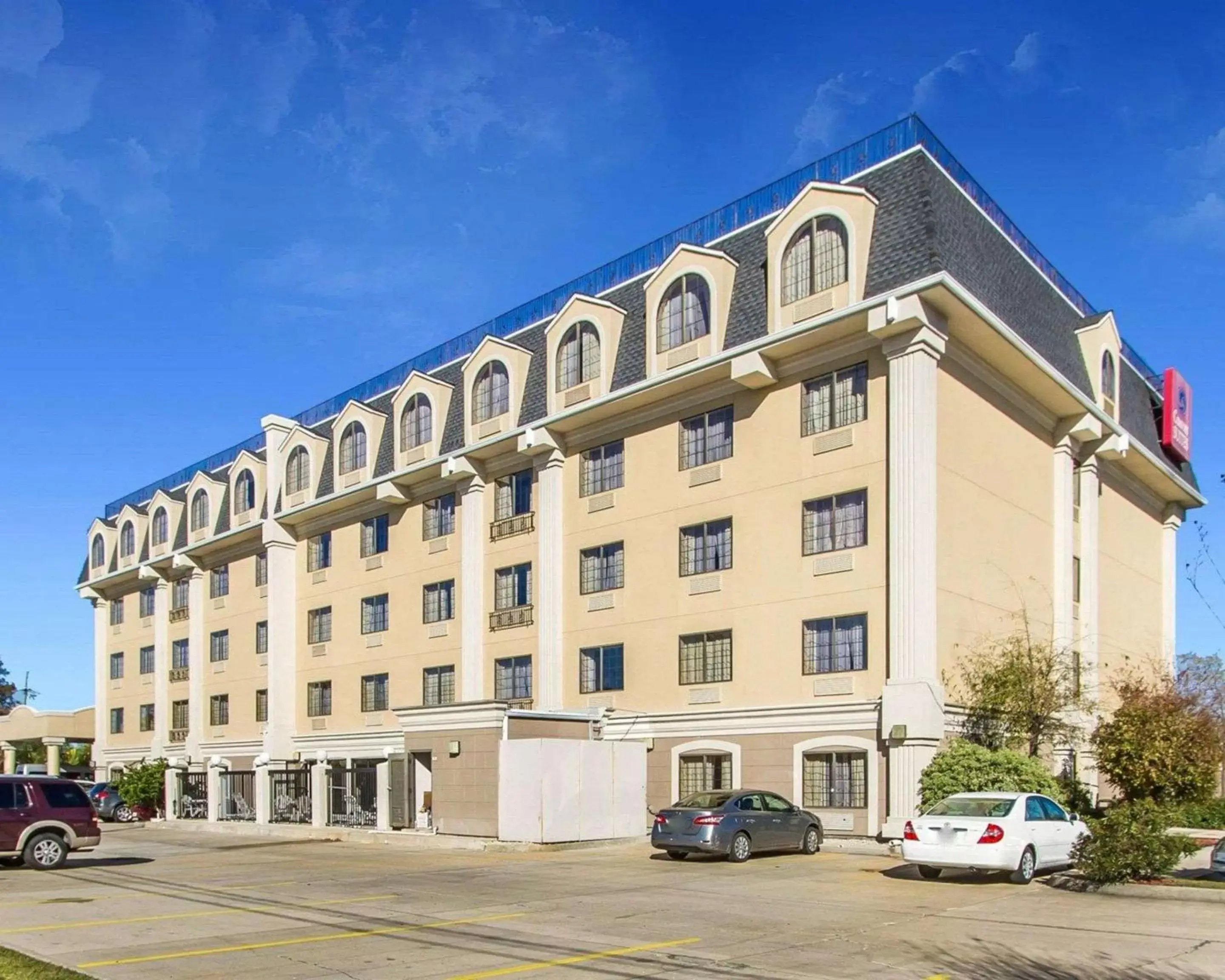 Property building in Comfort Suites Kenner Property building in Comfort Suites Kenner