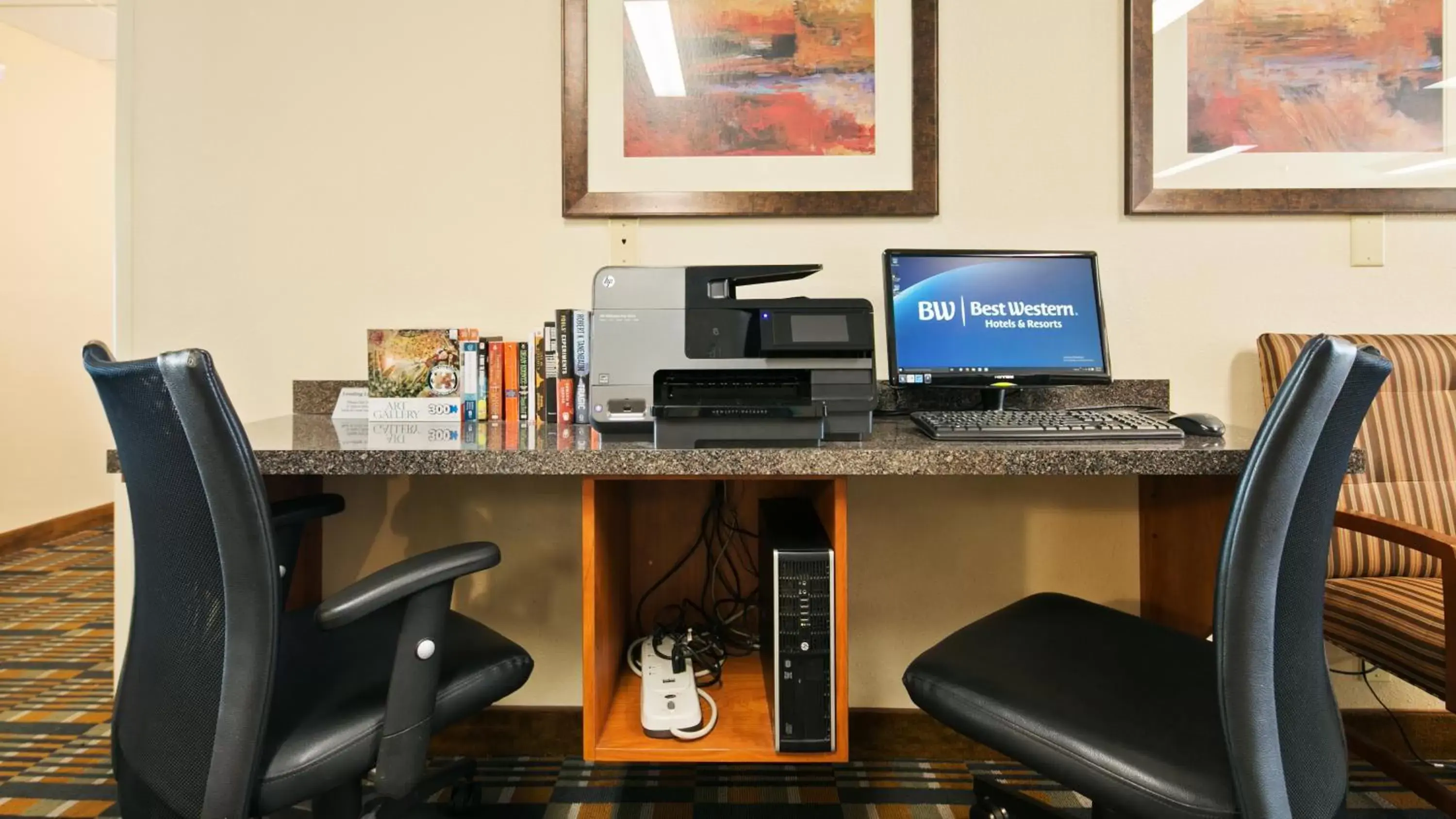 Library, Business Area/Conference Room in Best Western Empire Towers