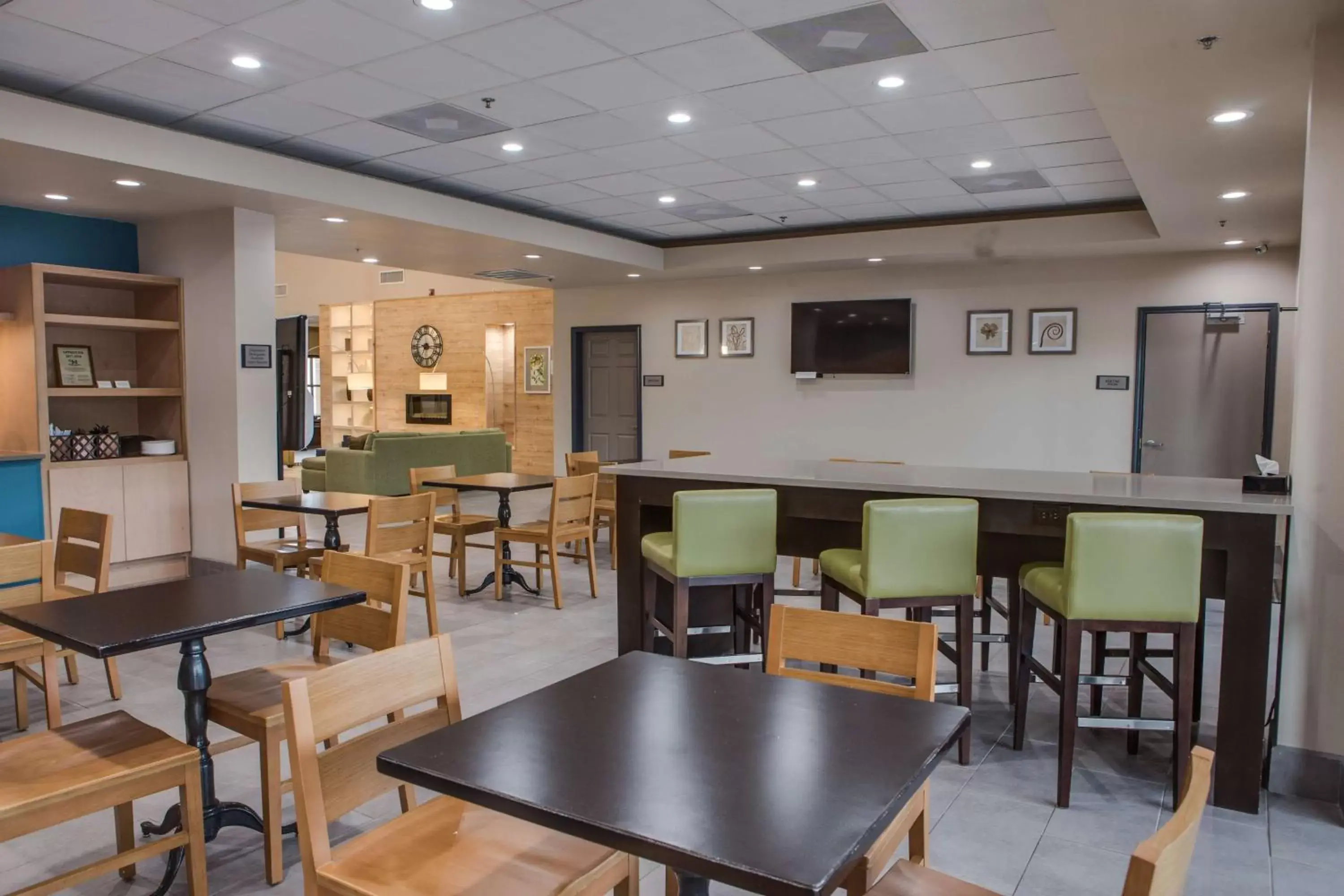 Restaurant/Places to Eat in Country Inn & Suites by Radisson, Harlingen, TX