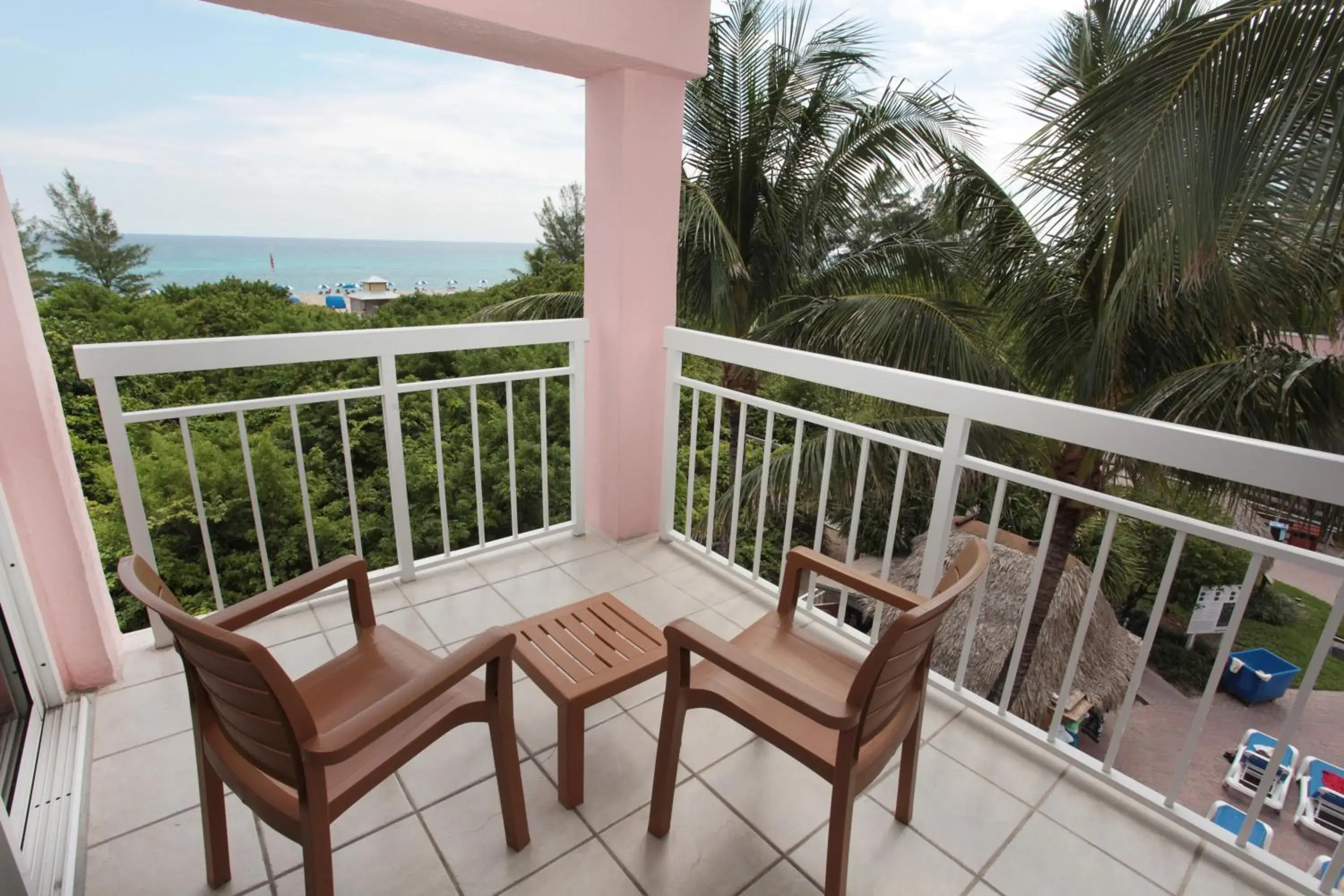 Patio, Balcony/Terrace in Palm Beach Shores Resort and Vacation Villas