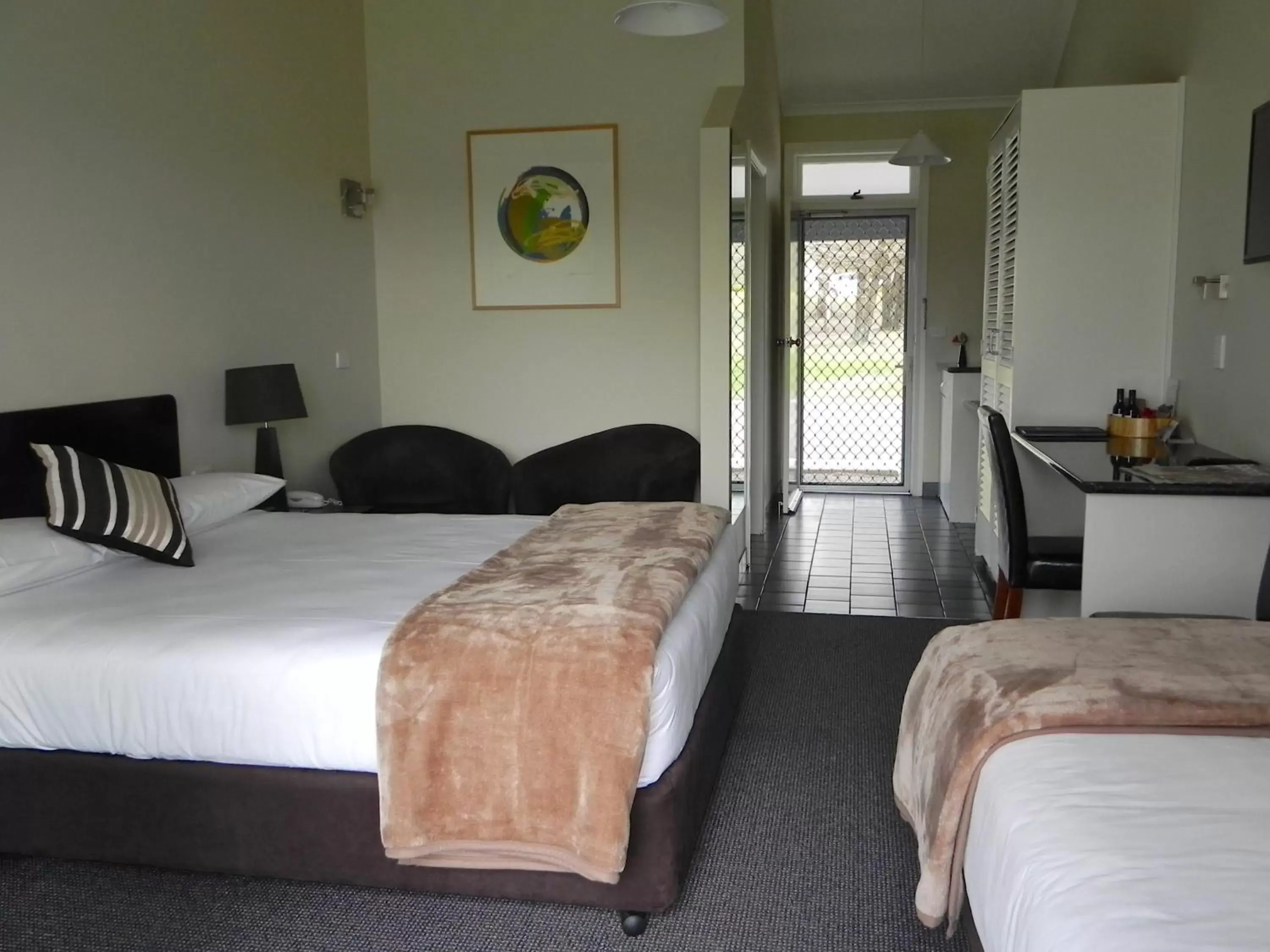 Bedroom, Bed in Moore Park Inn
