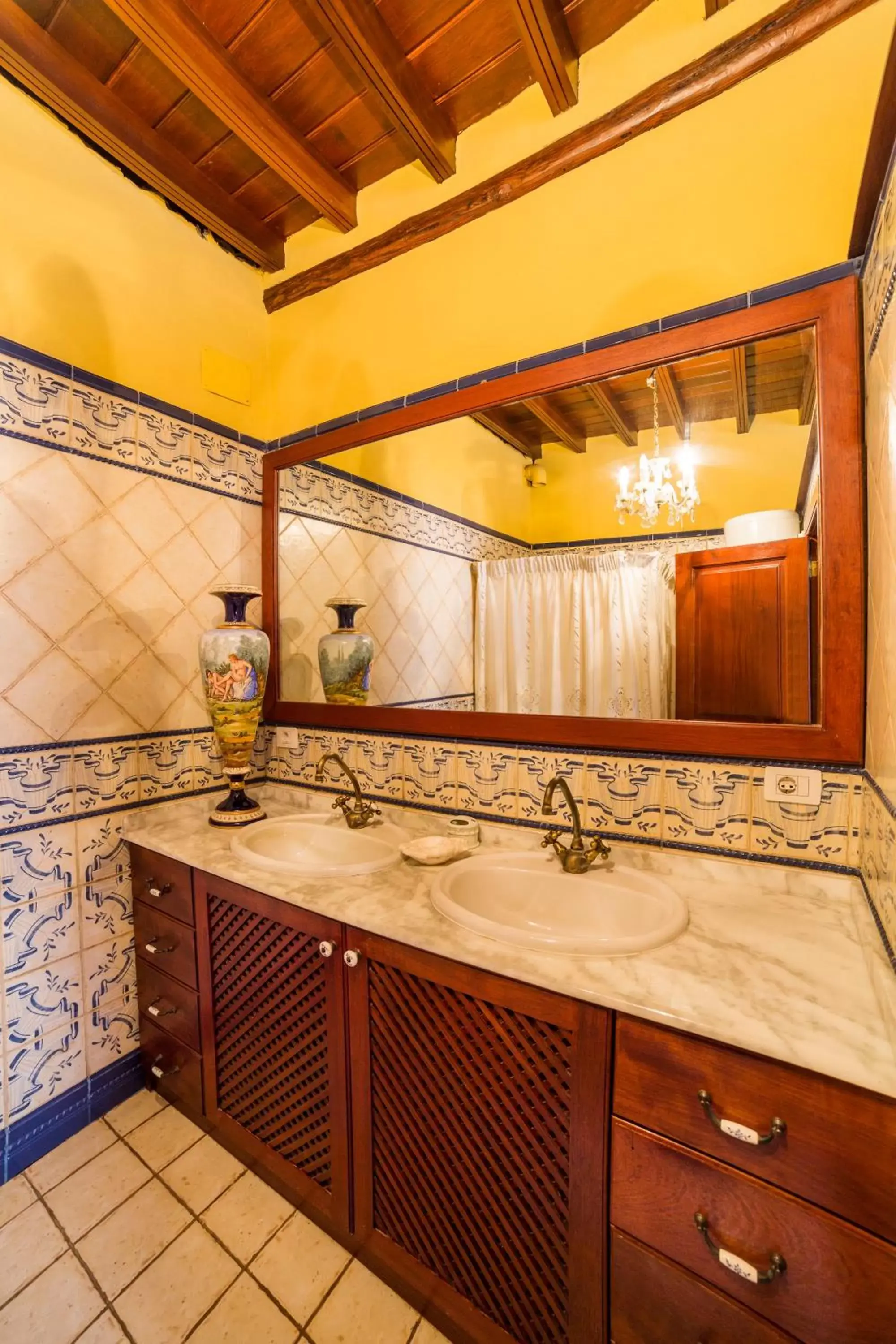 Bathroom in Hotel Emblemático San Marcos