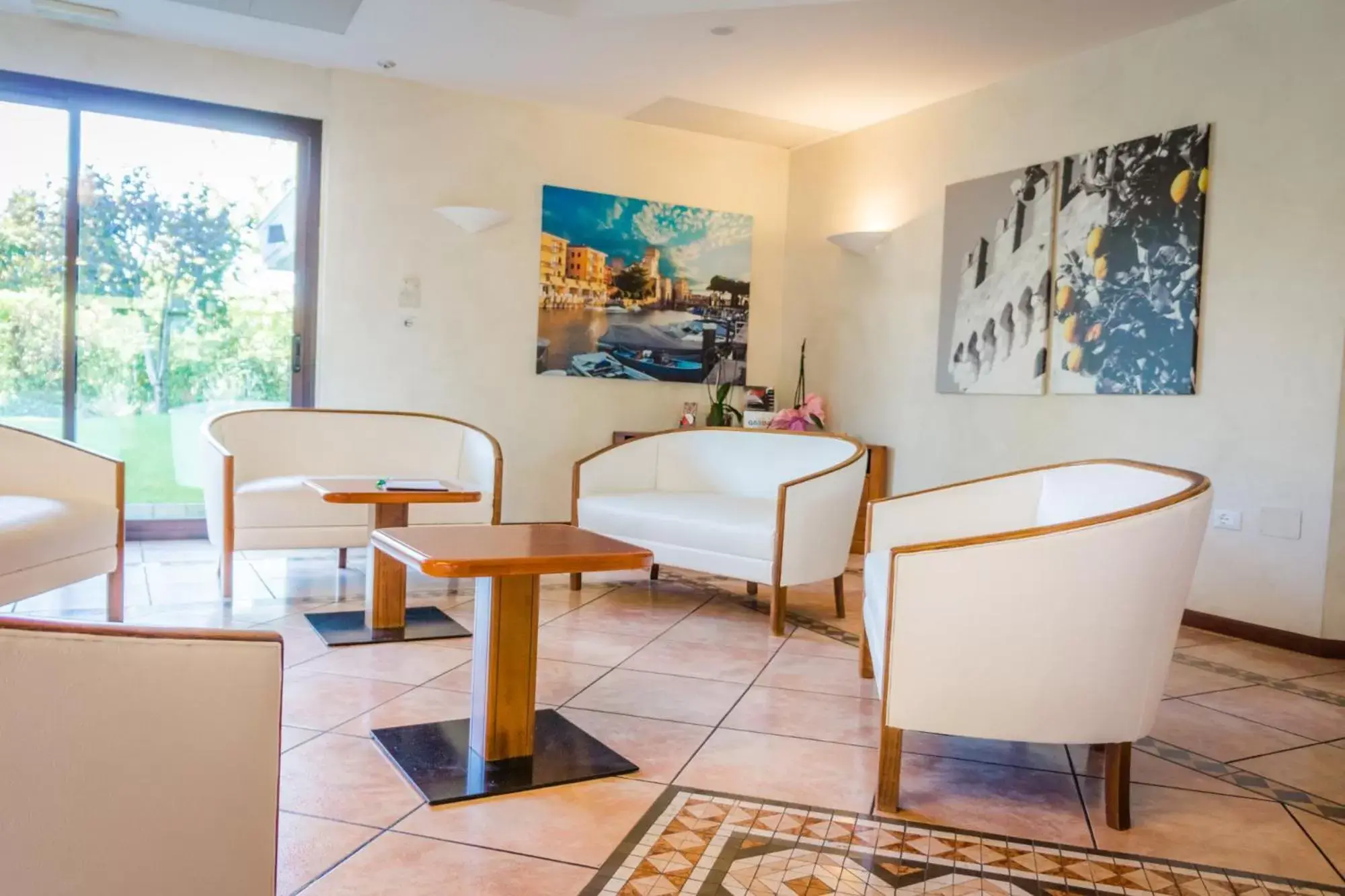 Lobby or reception, Seating Area in Hotel Porto Azzurro