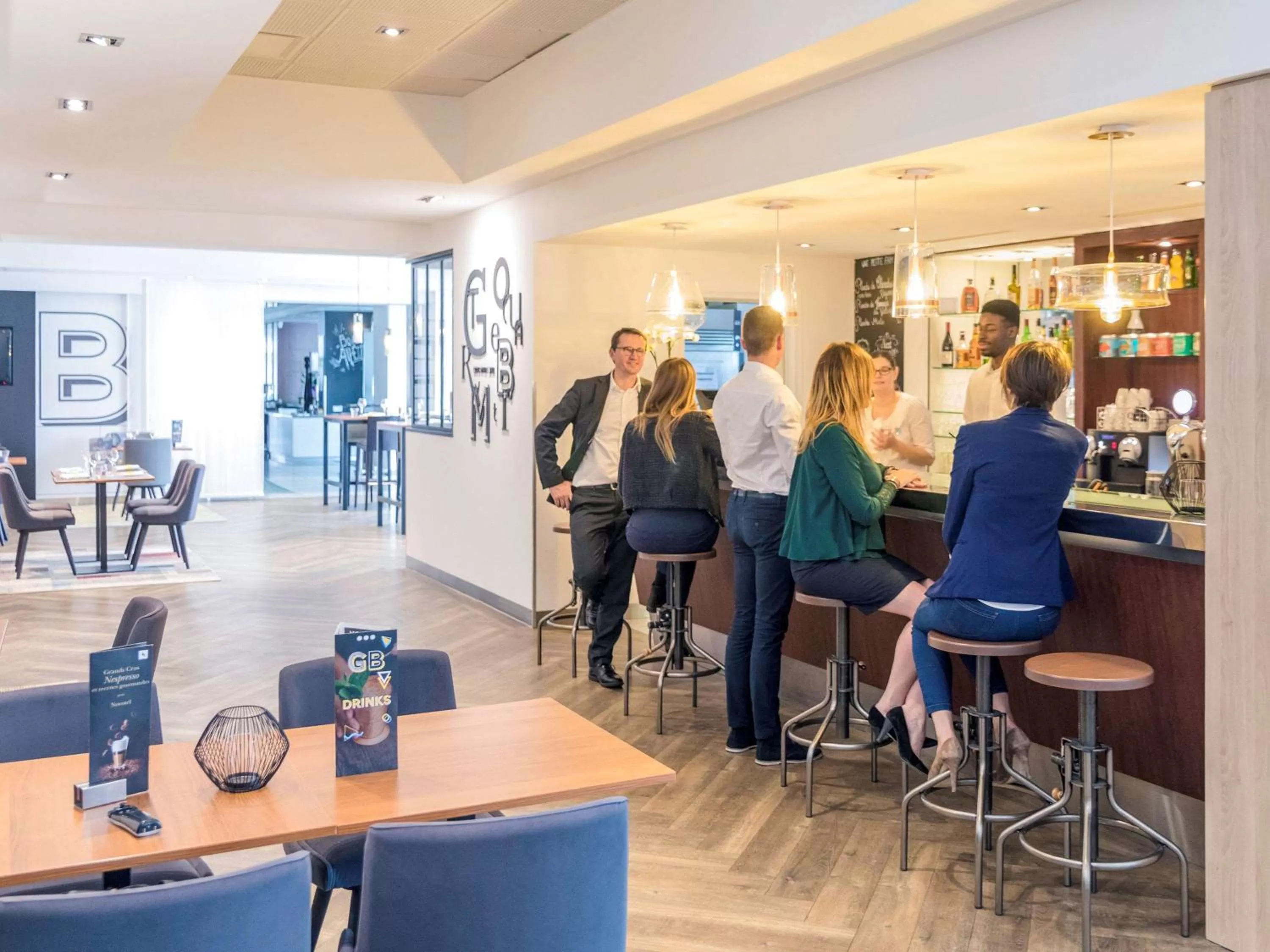 Restaurant/places to eat in Novotel Grenoble Centre