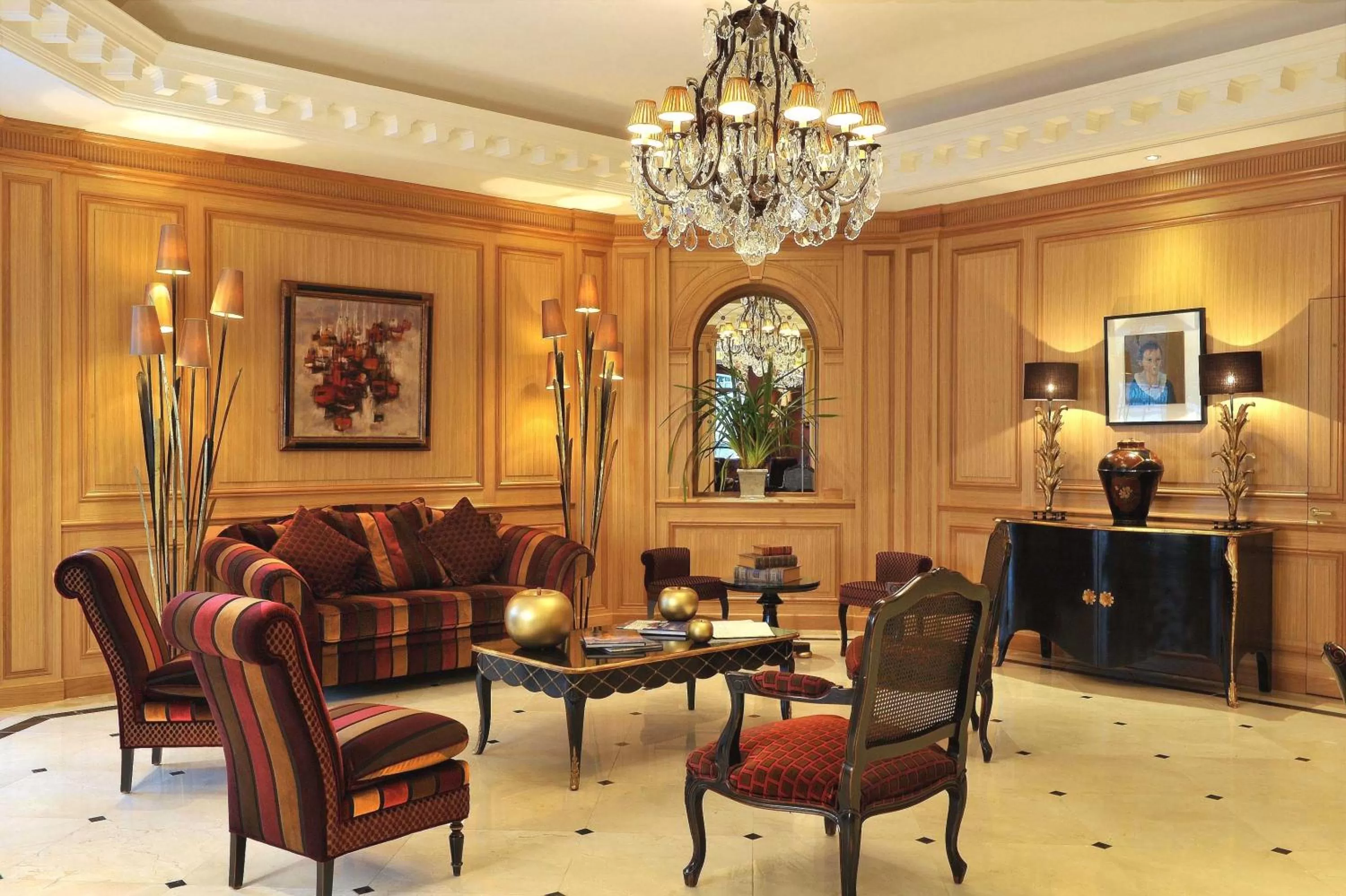 Lobby or reception in Villa Lara Hotel