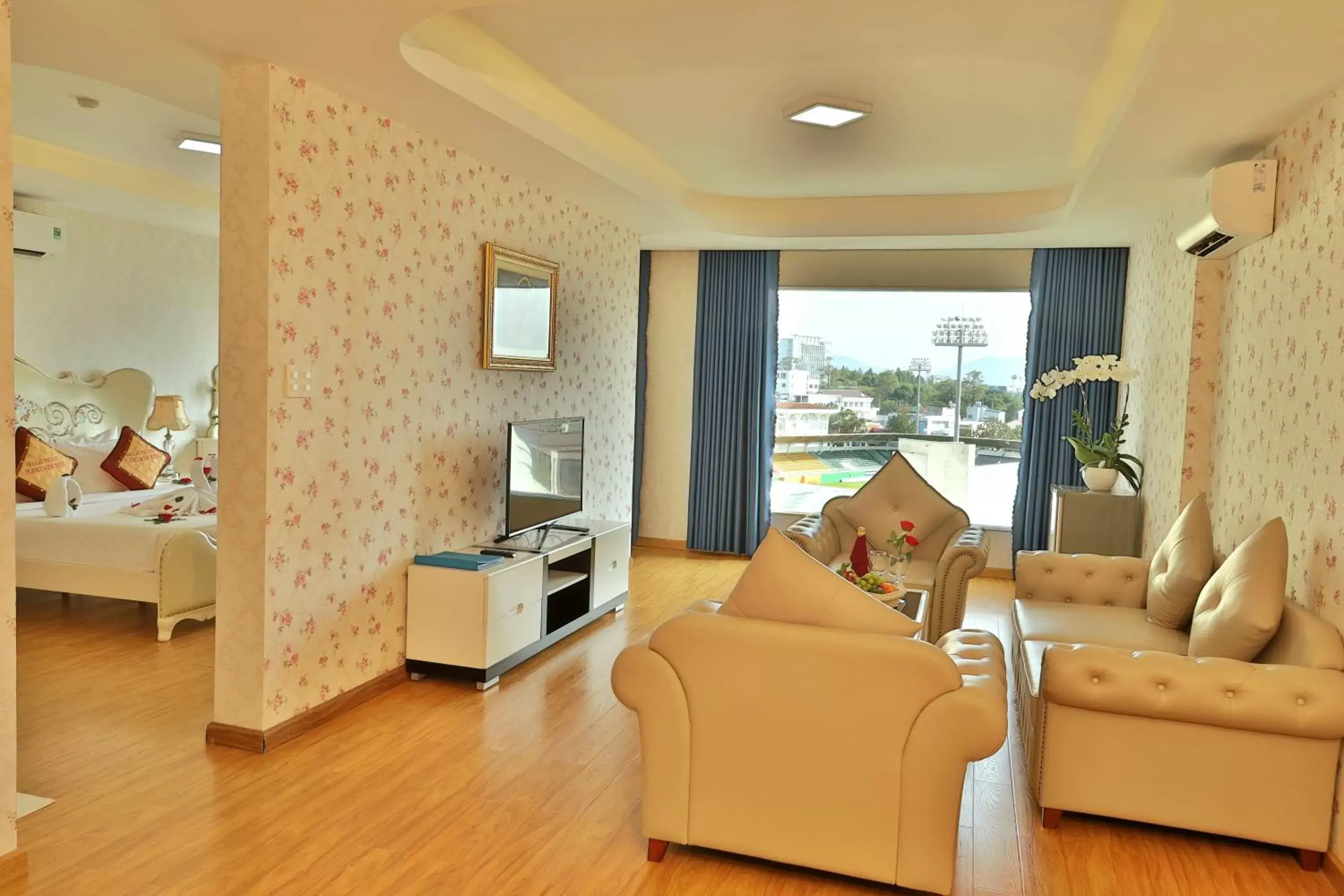 Living room, Bed in Pleiku & Em Hotel by Gia Lai Tourist Living room, Bed in Pleiku & Em Hotel by Gia Lai Tourist