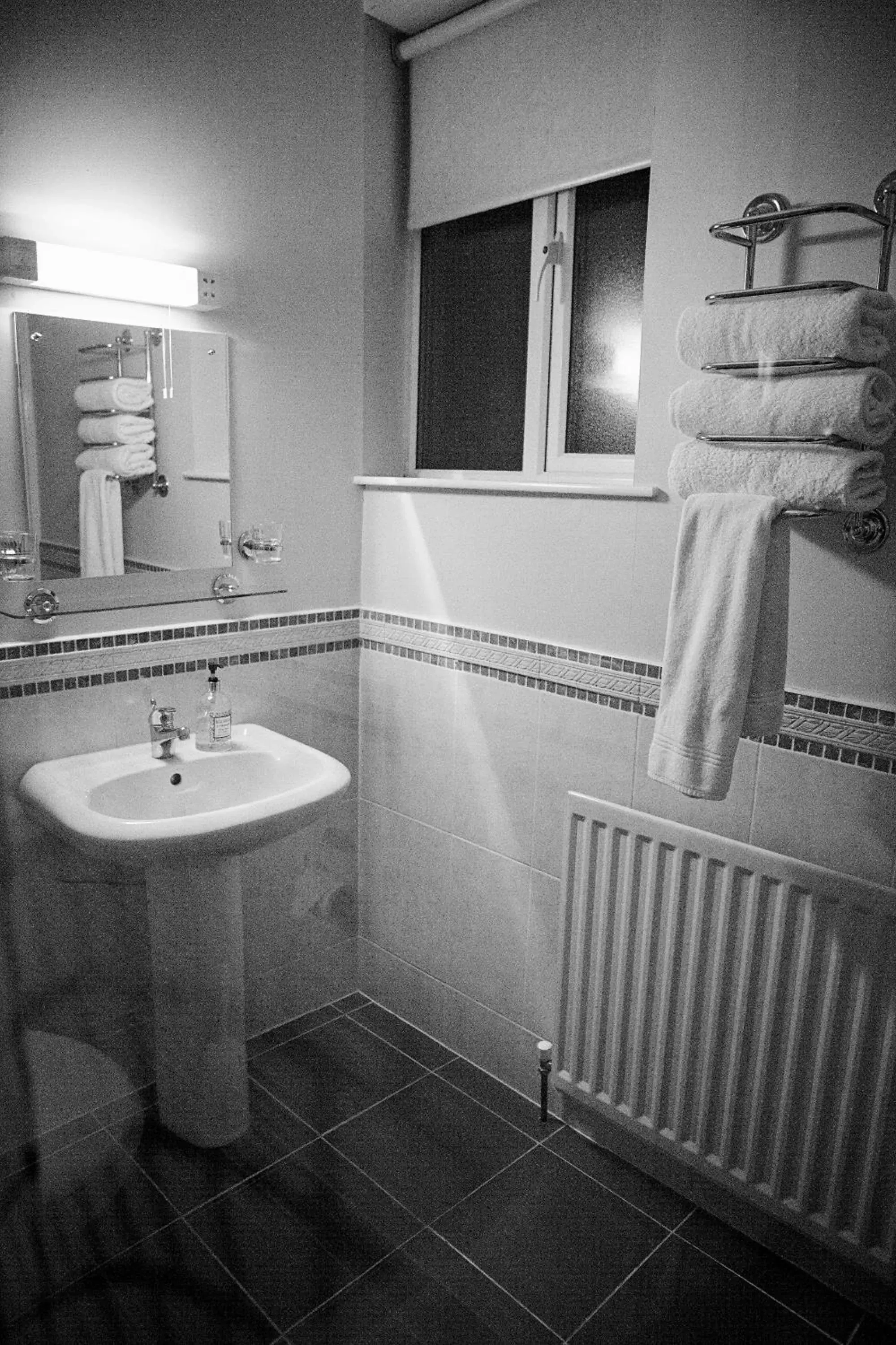 Bathroom in The Derg Arms B&B