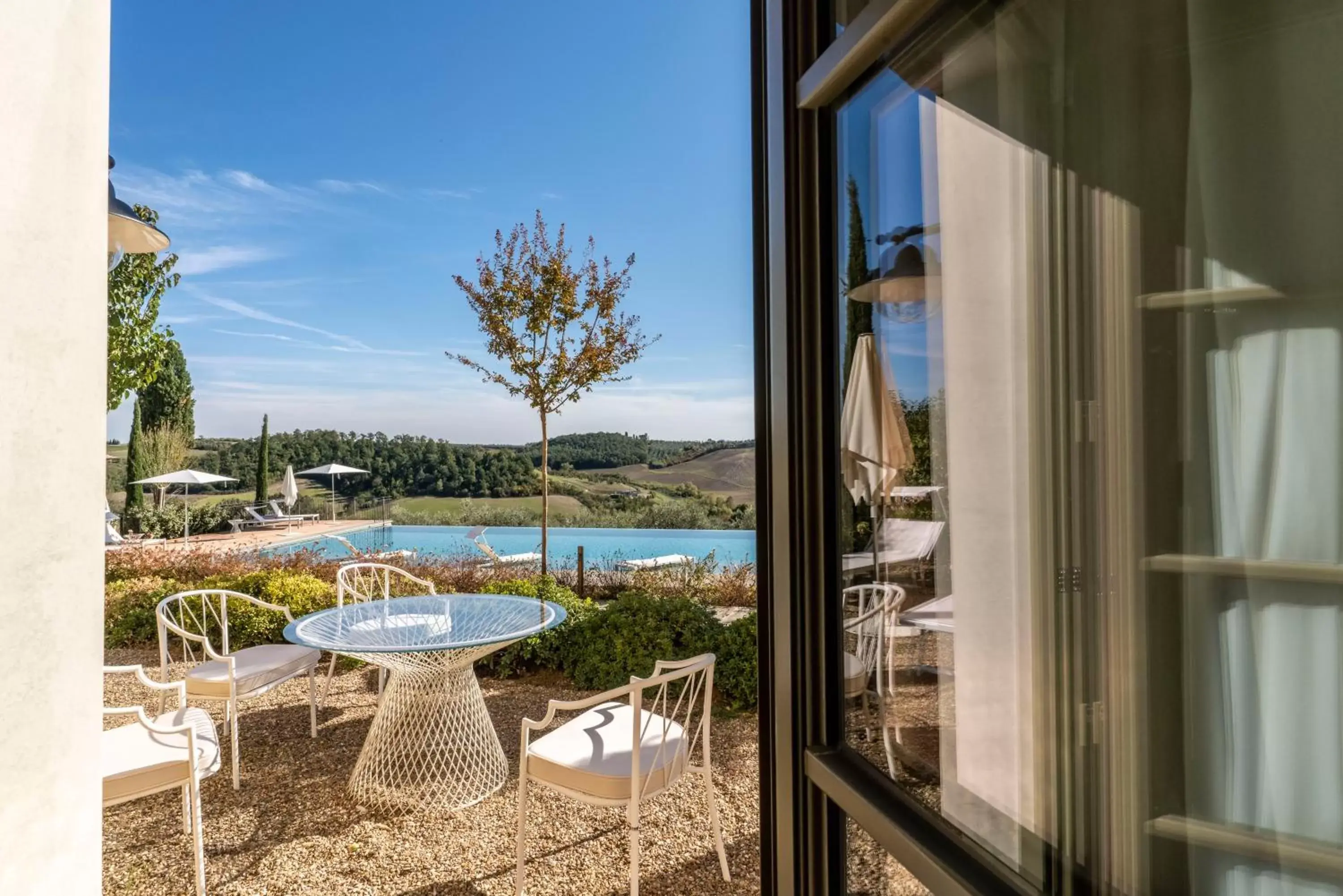 Pool View in Villa Petriolo