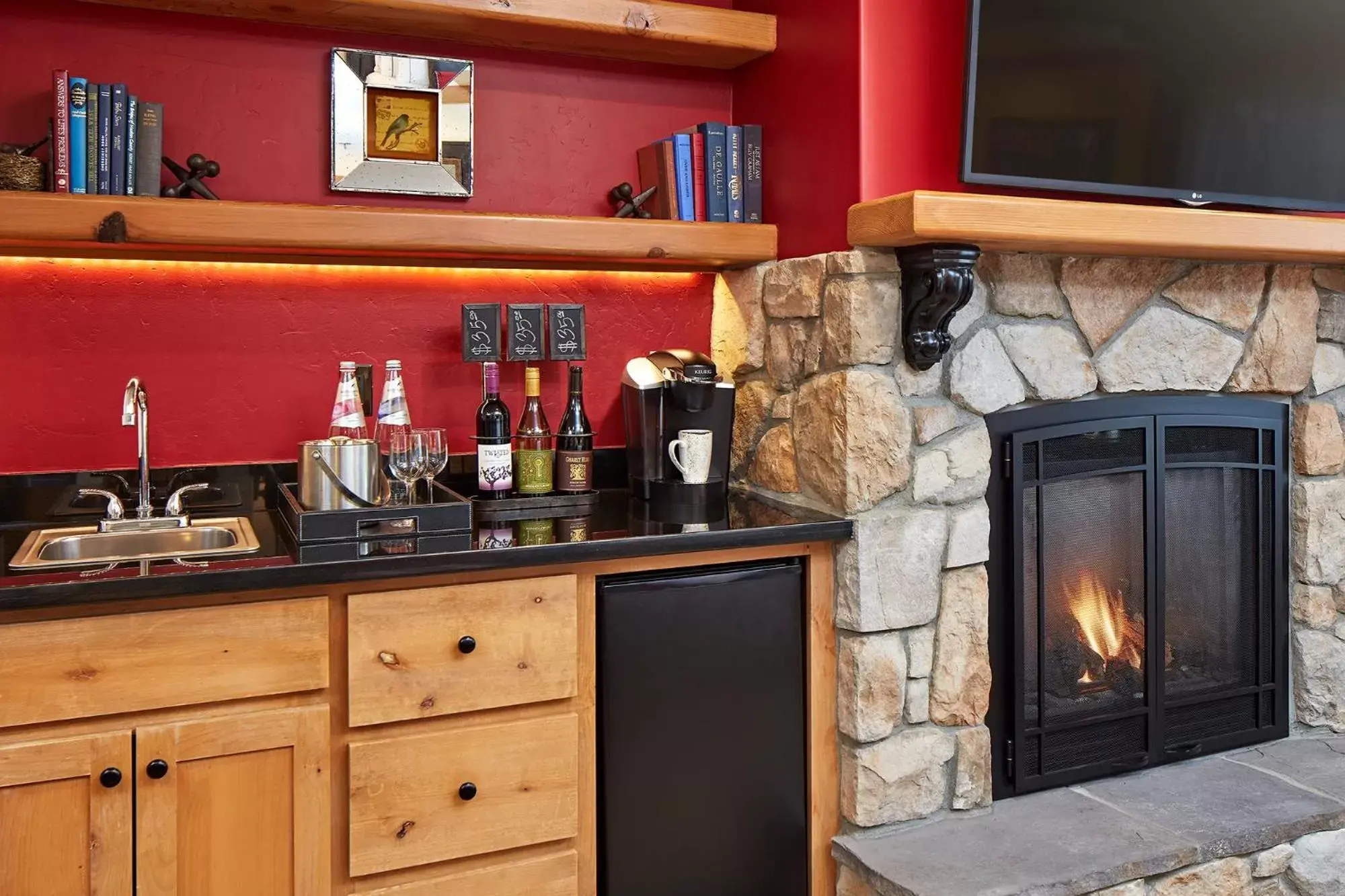 Kitchen or kitchenette, Kitchen/Kitchenette in The Landing Resort and Spa