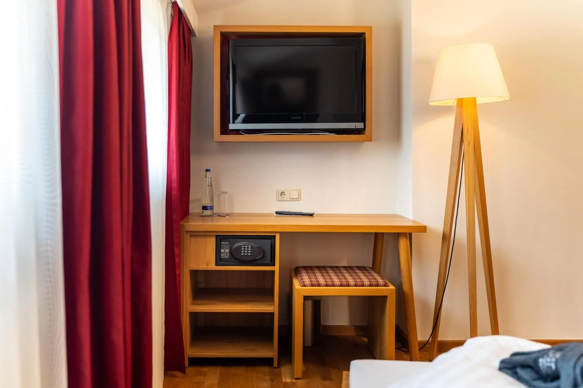 TV and multimedia, Bed in Landhotel Postwirt