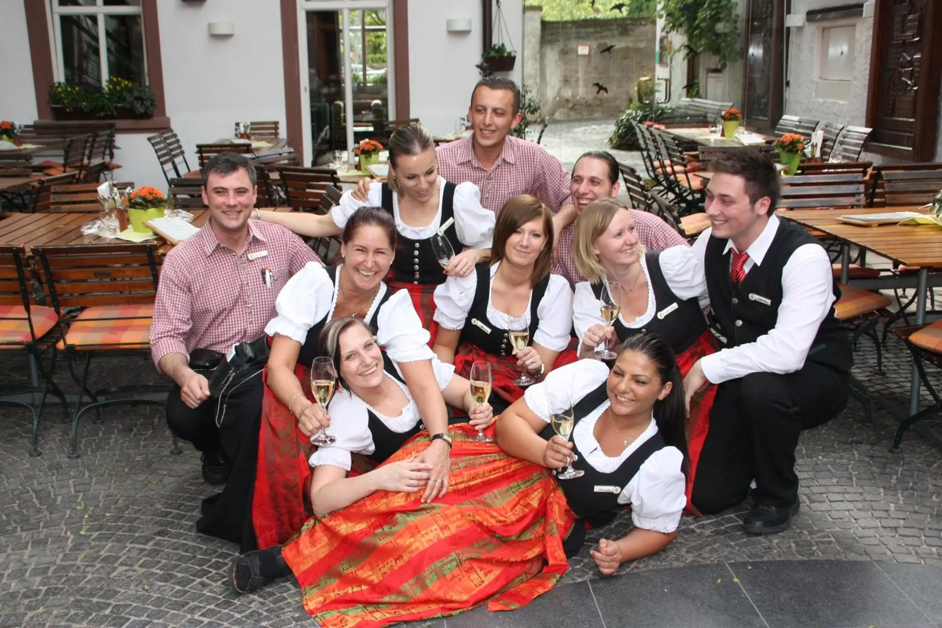 Staff, Family in Breuer's Rüdesheimer Schloss