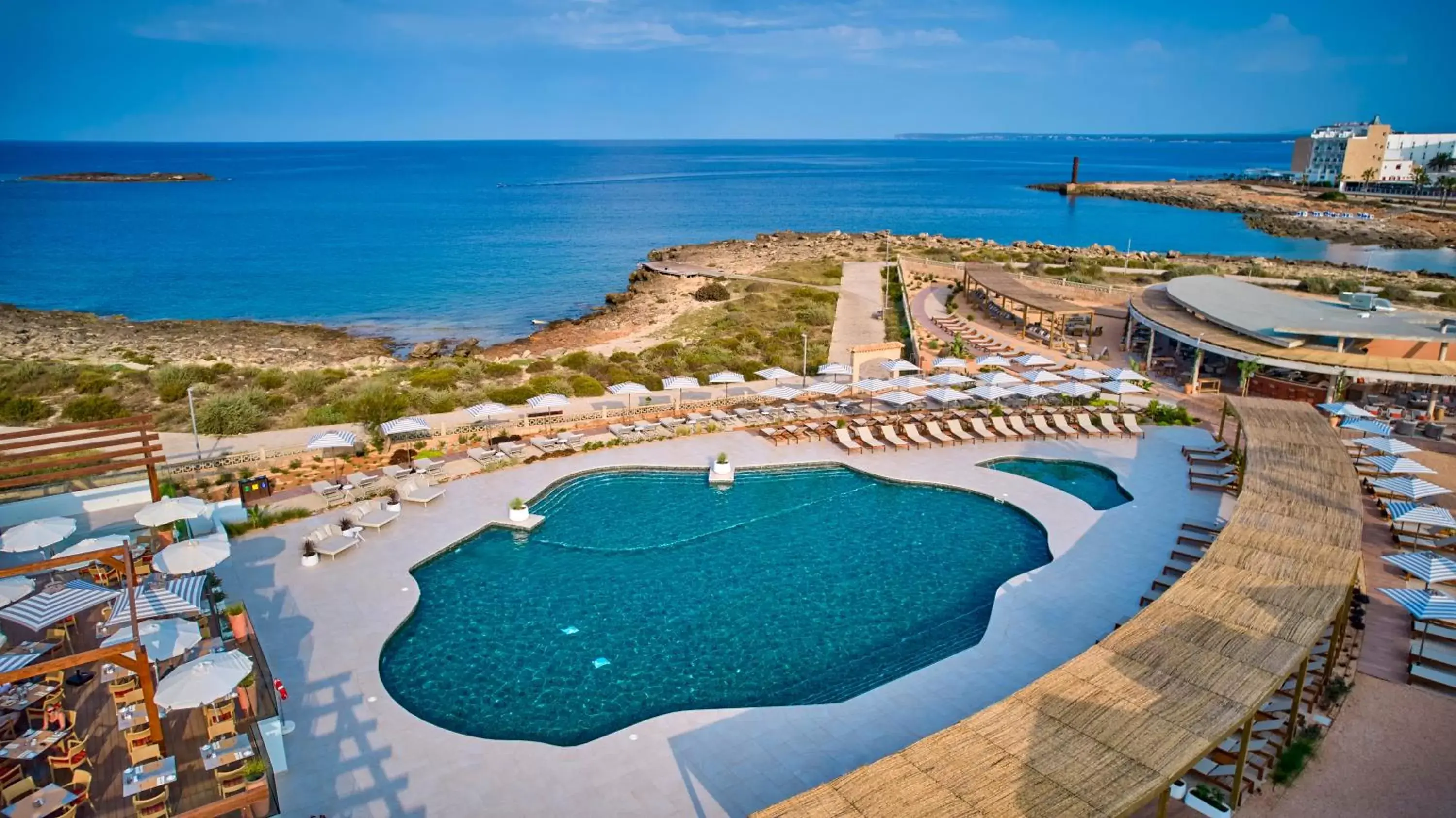 Swimming pool, Pool View in Universal Grand León & Spa