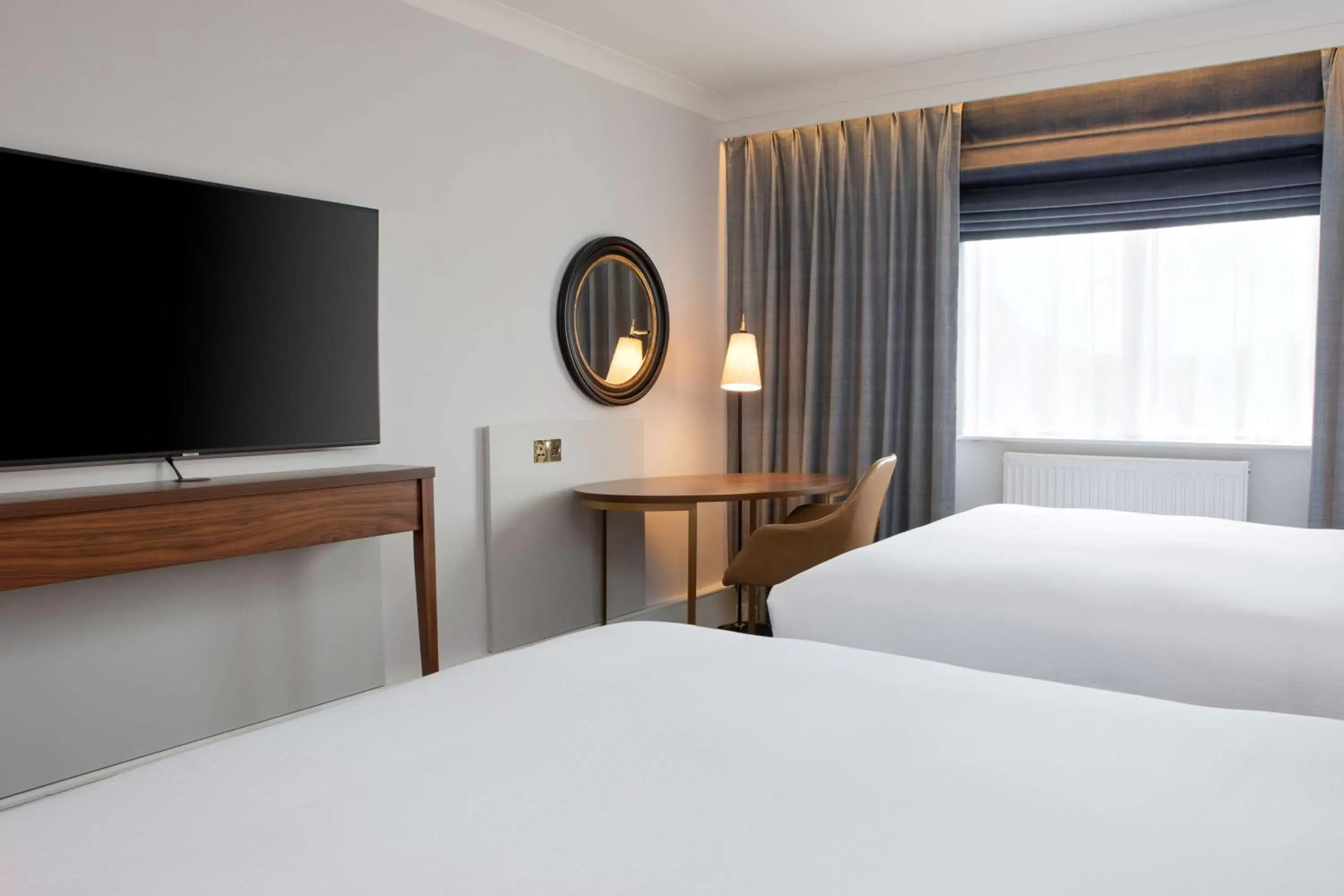 Bedroom, TV/Entertainment Center in DoubleTree by Hilton Stoke-on-Trent, United Kingdom