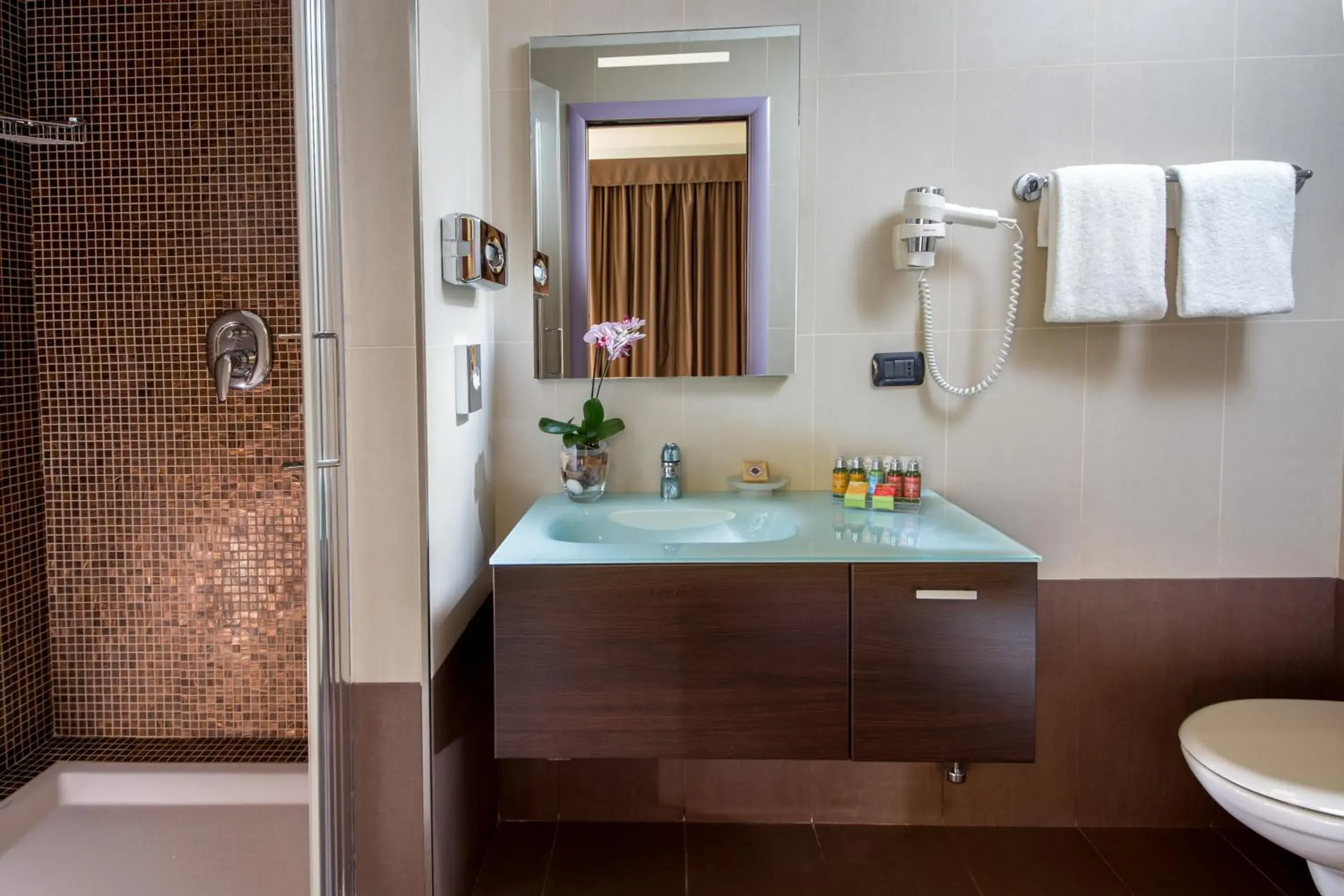 Bathroom in Hotel Domidea
