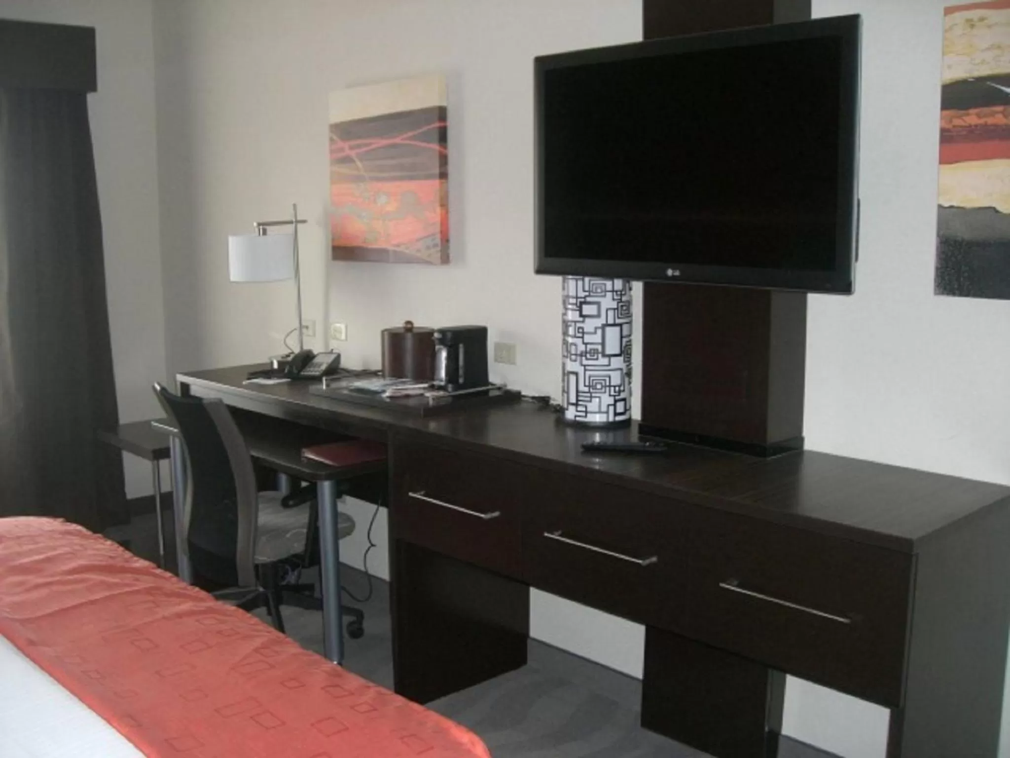 Holiday Inn Express Northwest Maize by IHG