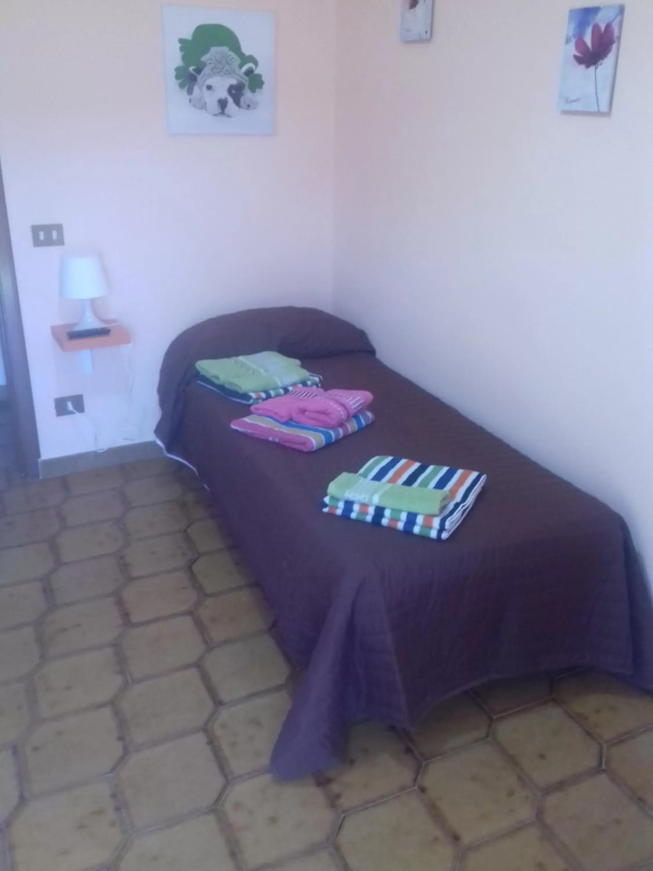 Bedroom, Bed in Bed and fly Aeroporto Catania airport shuttle h24 extra euro 5 reception h24