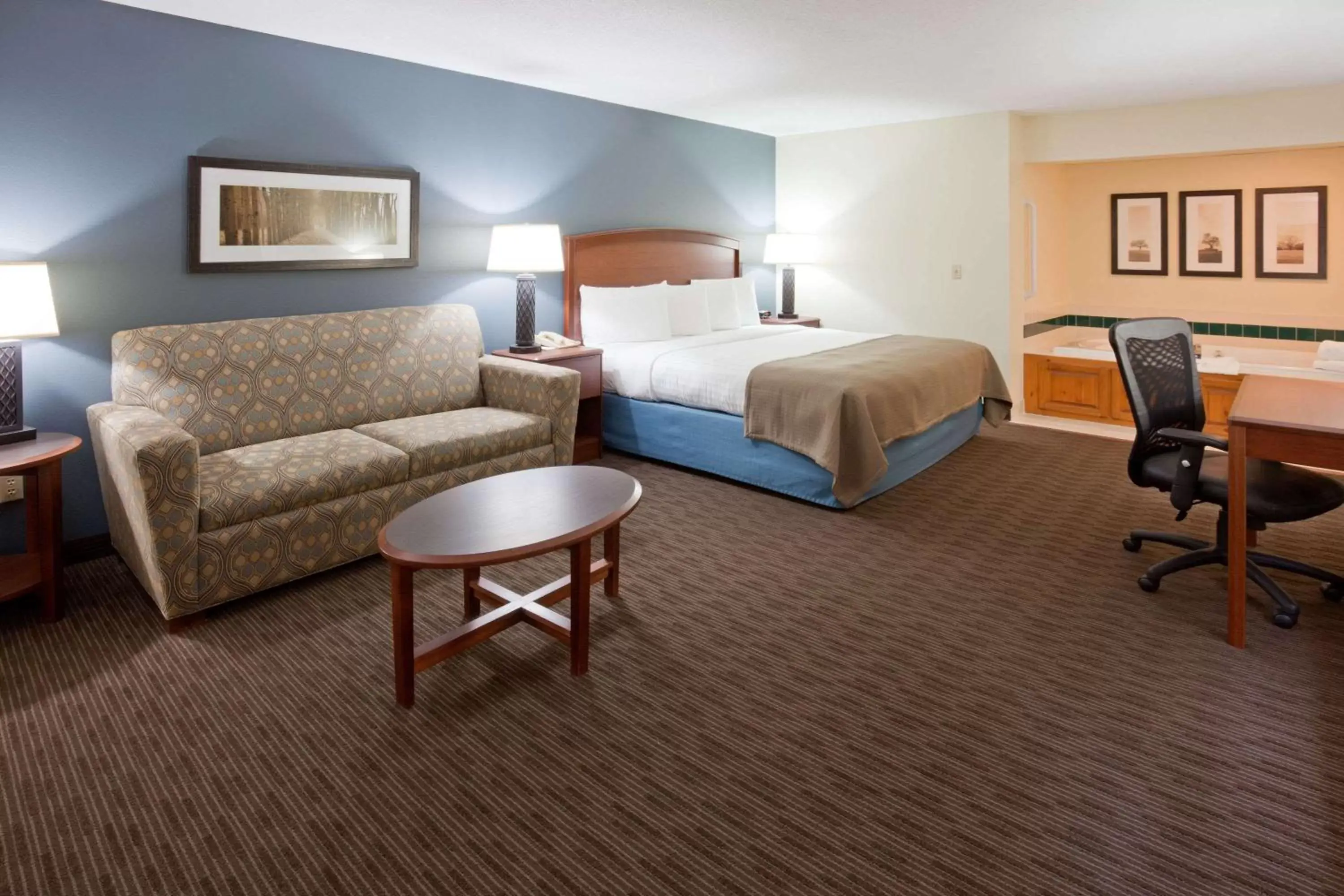 Photo of the whole room in AmericInn by Wyndham Princeton MN