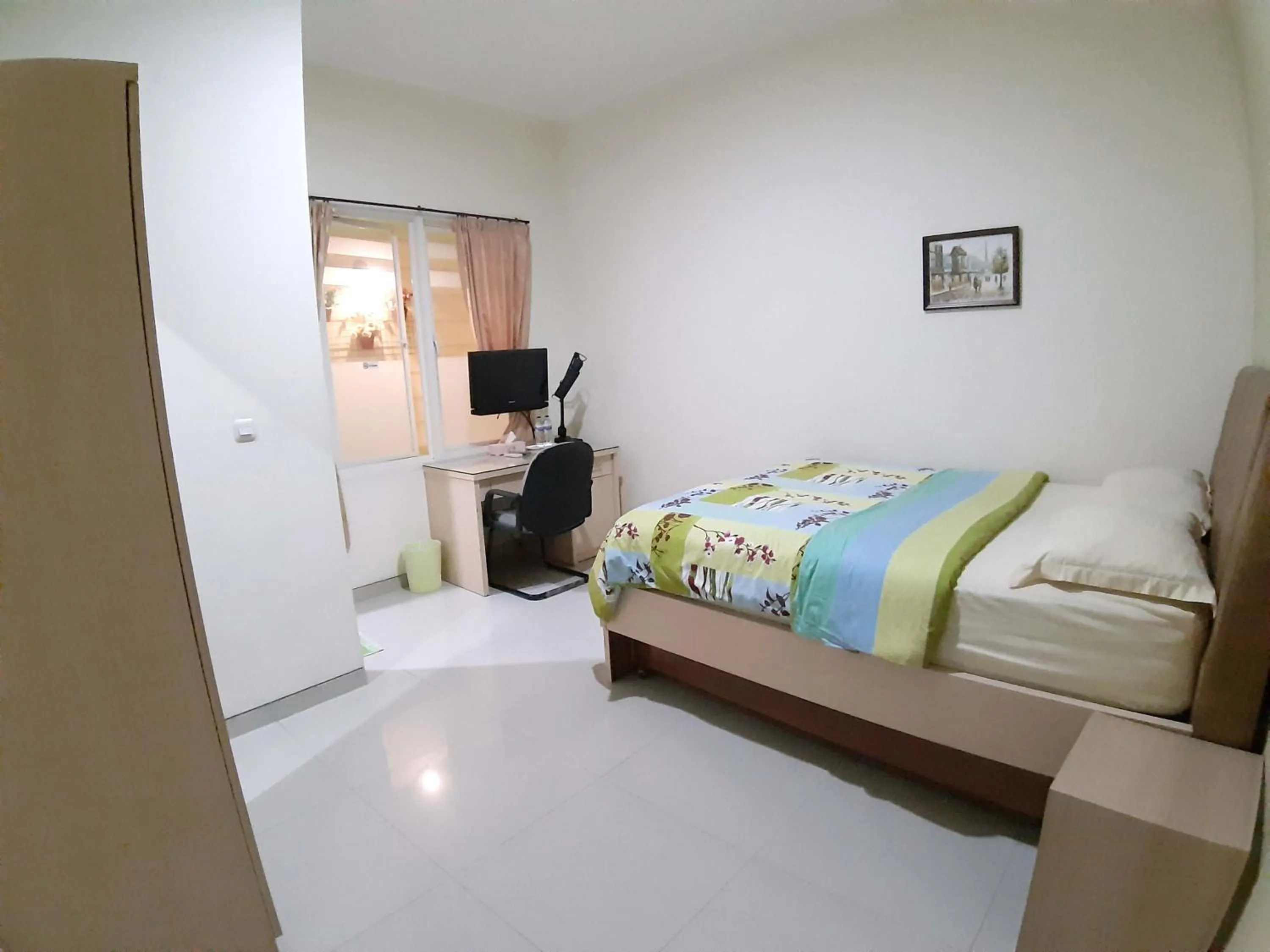 Bed in Ikiru to Live