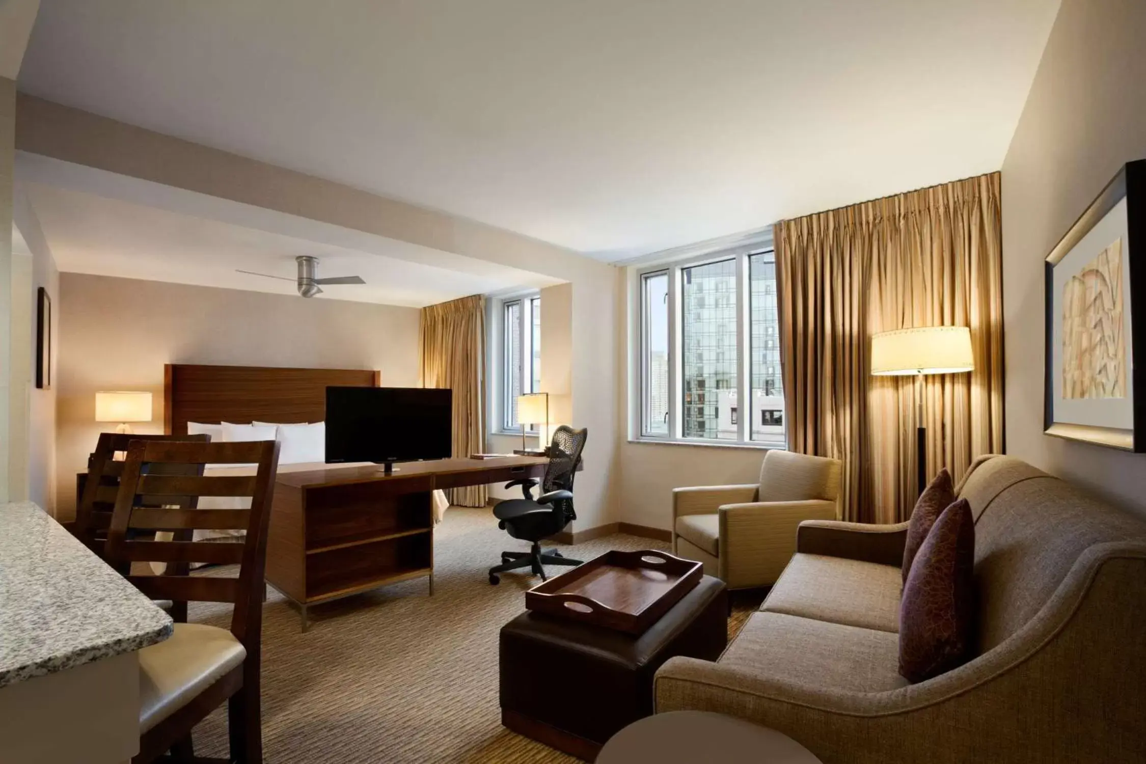 Bed, Seating Area in Homewood Suites by Hilton Baltimore