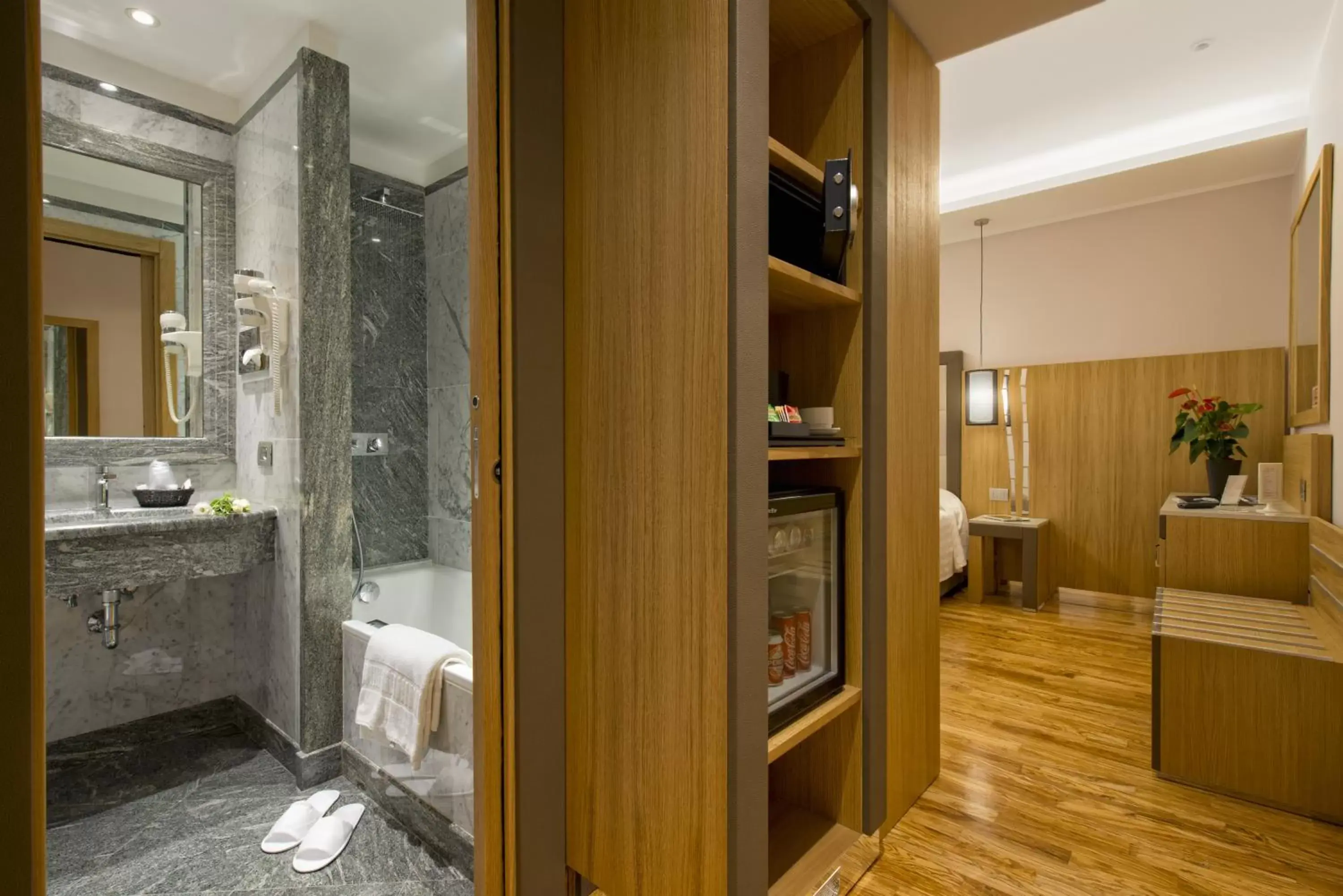 Photo of the whole room, Bathroom in Vibe Nazionale