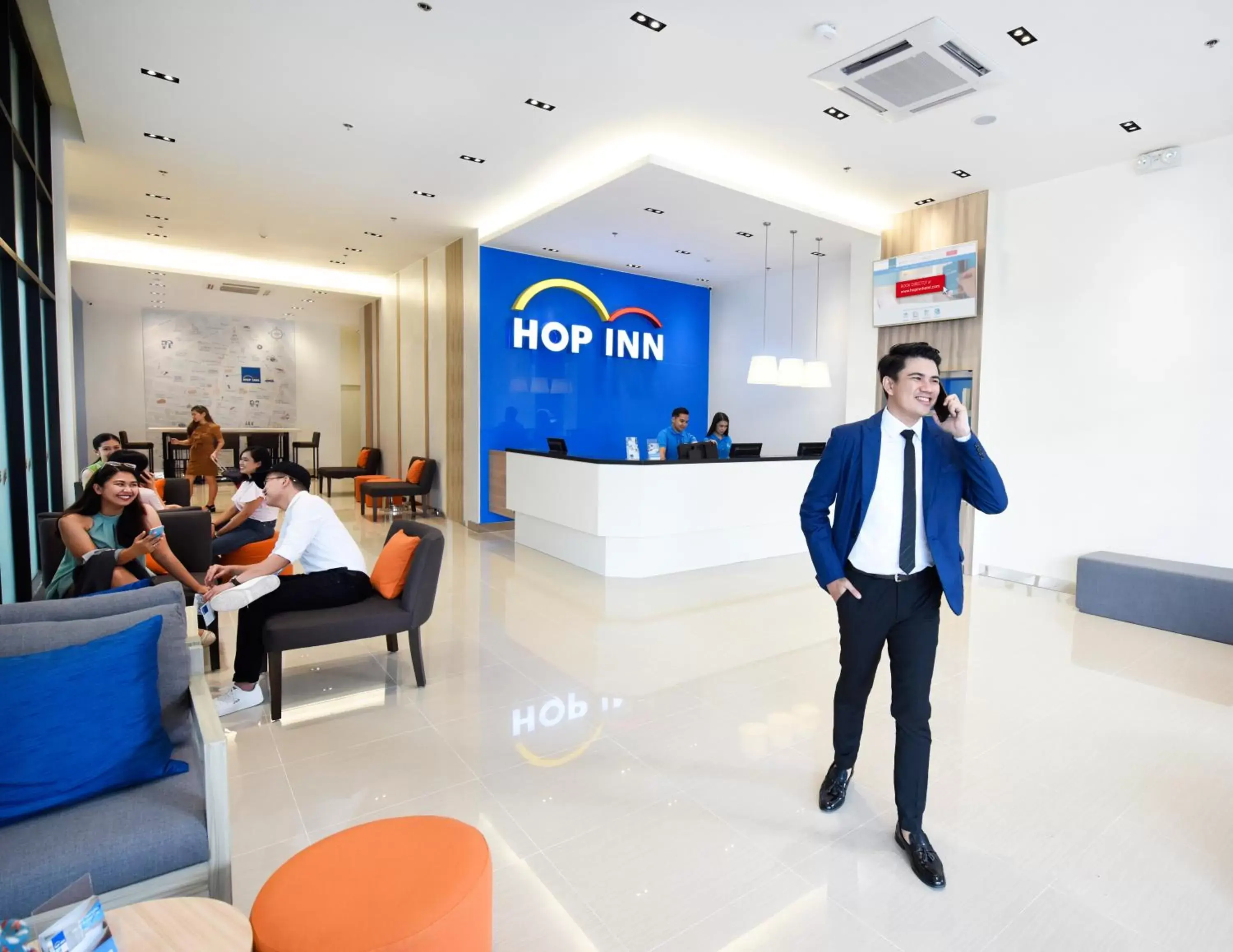 Lobby or reception in Hop Inn Hotel Tomas Morato Quezon City