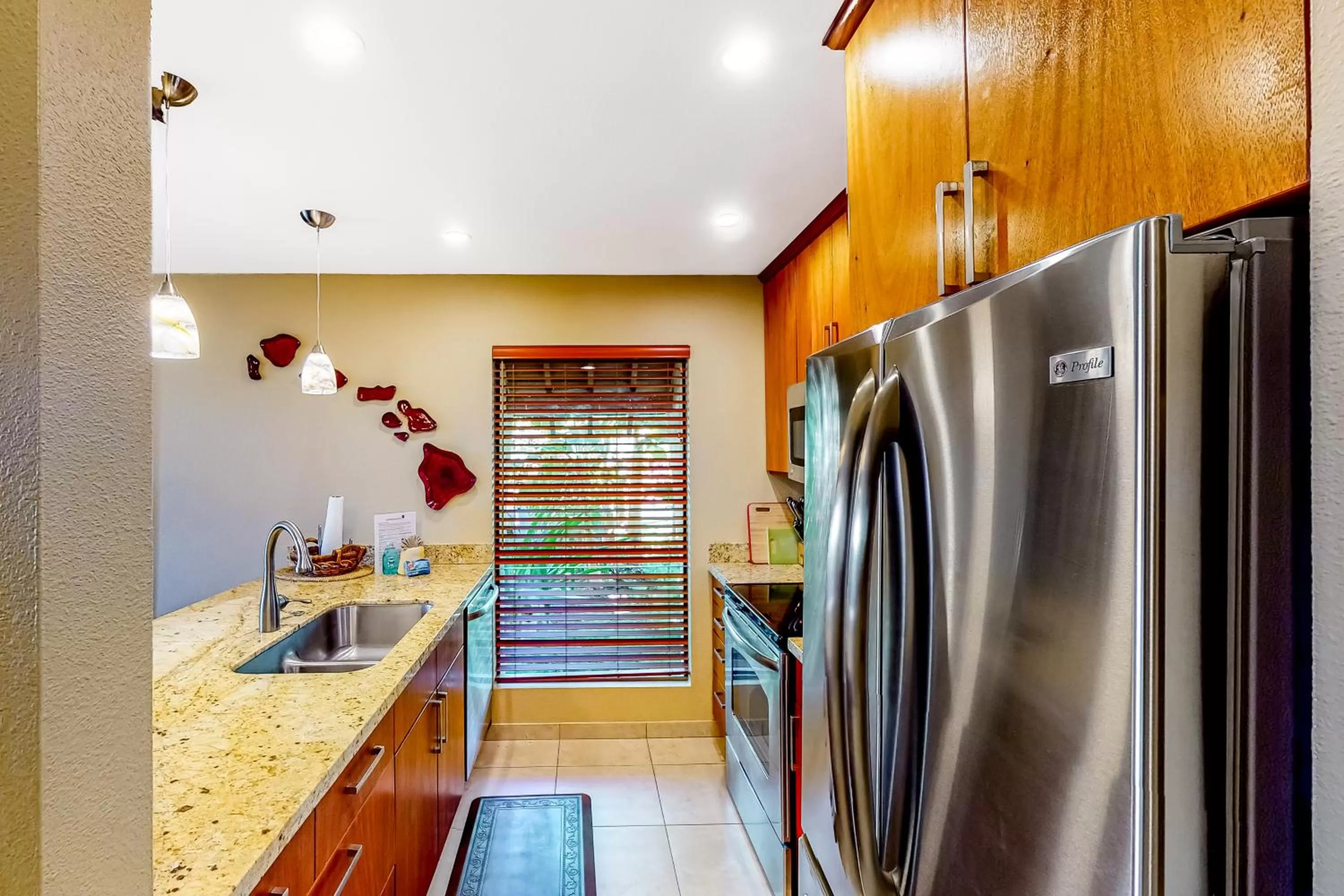 Kitchen/Kitchenette in Maui Kamaole