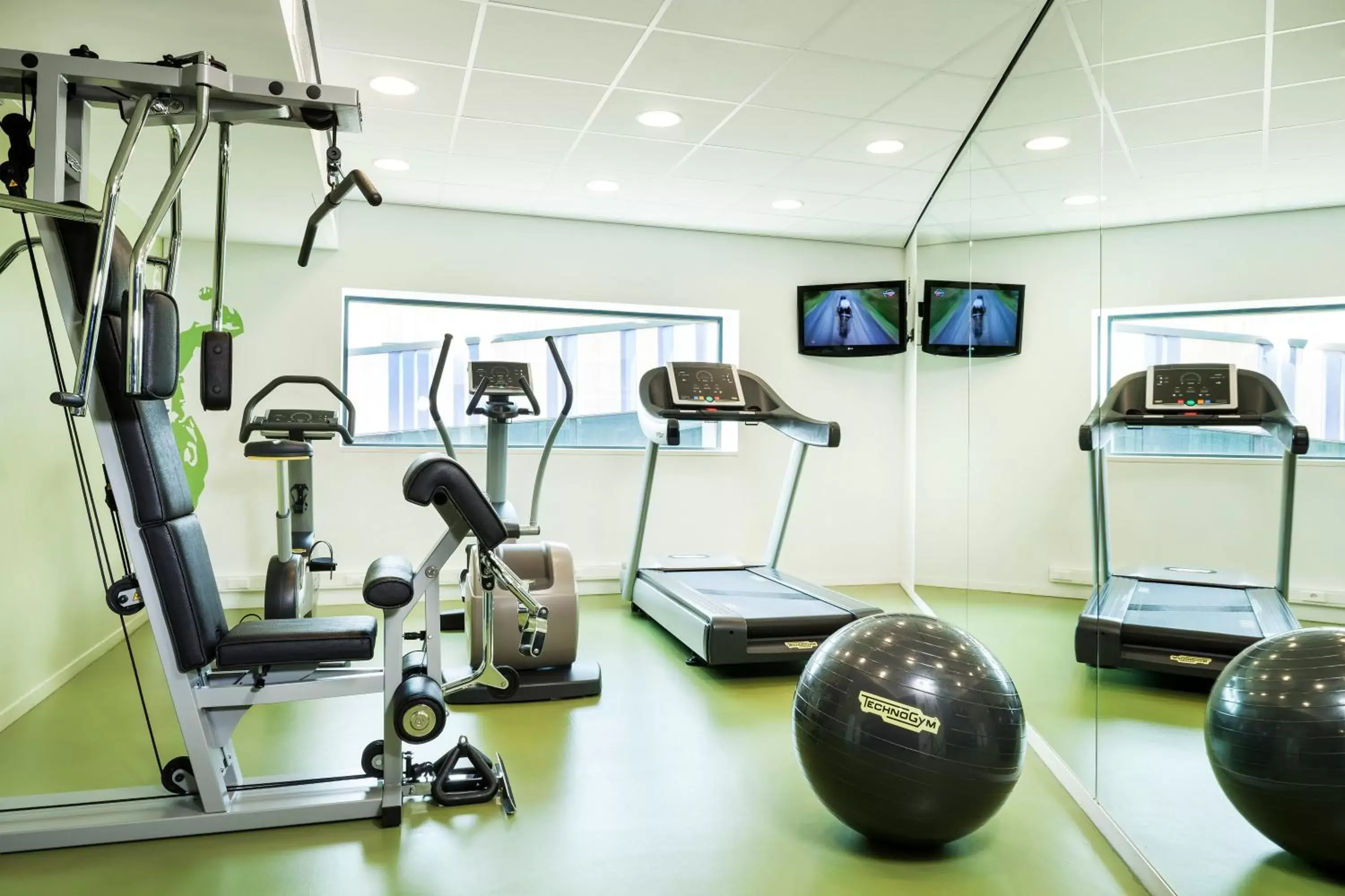 Fitness centre/facilities, Fitness Center/Facilities in Park Inn by Radisson Leuven