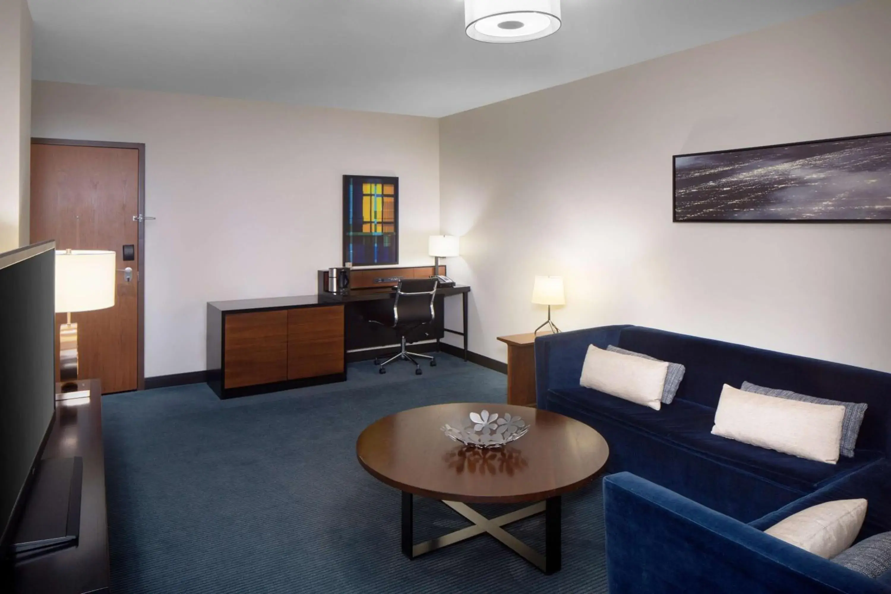 Photo of the whole room, Seating Area in Hyatt Regency Minneapolis